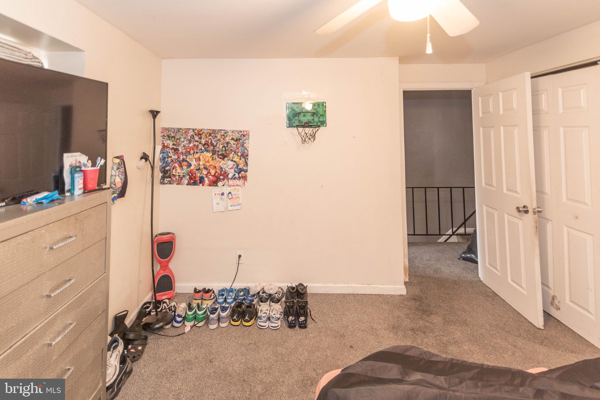 HOLLAND HILL - Residential