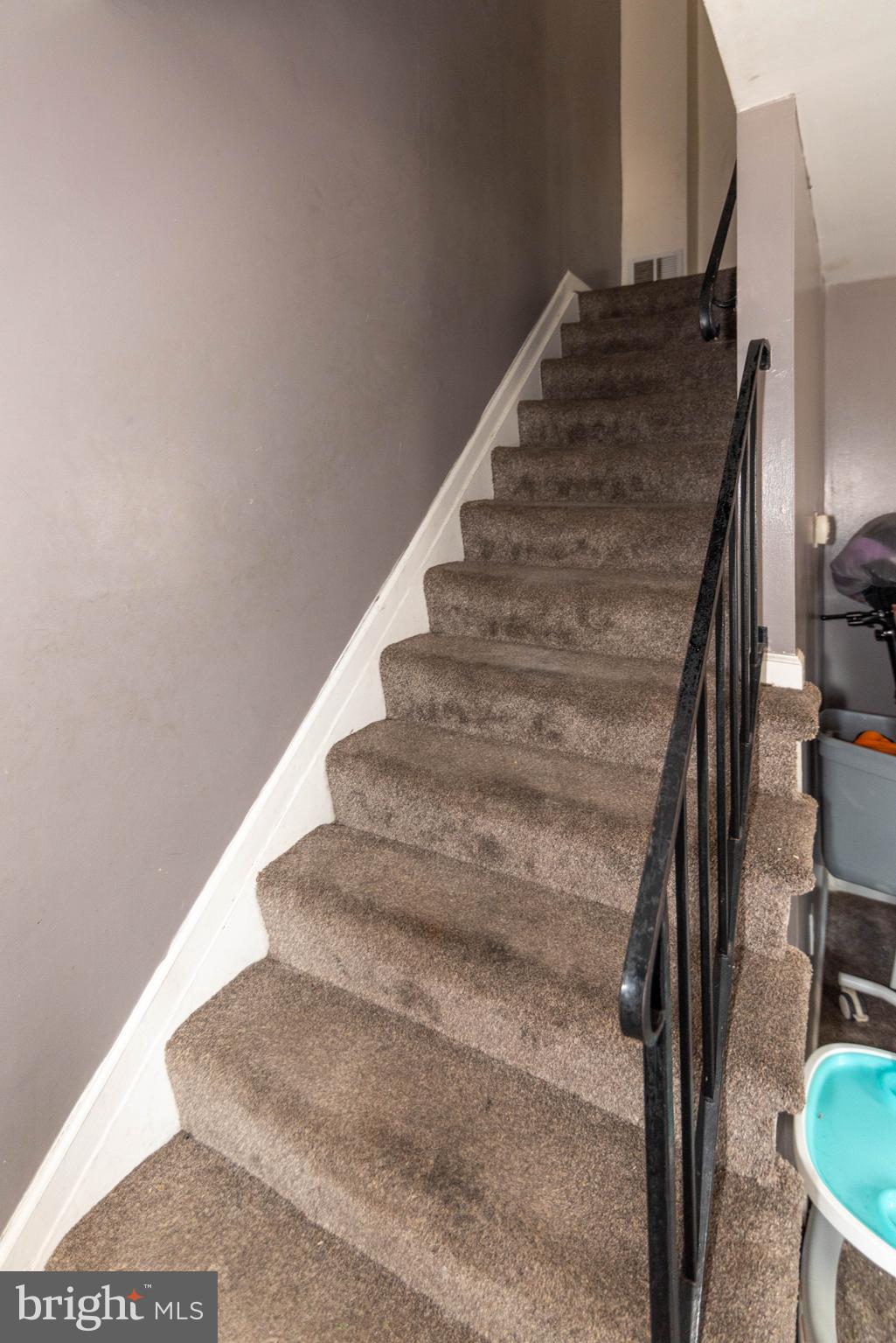 HOLLAND HILL - Residential