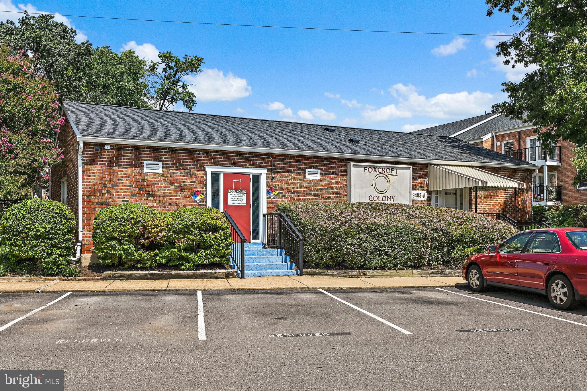 FOXCROFT COLONY CONDOS - Residential