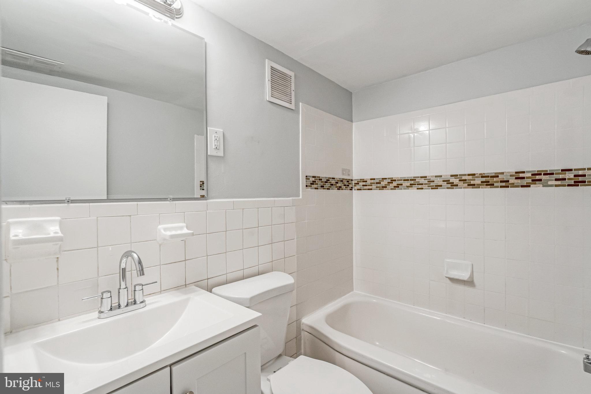 FOXCROFT COLONY CONDOS - Residential