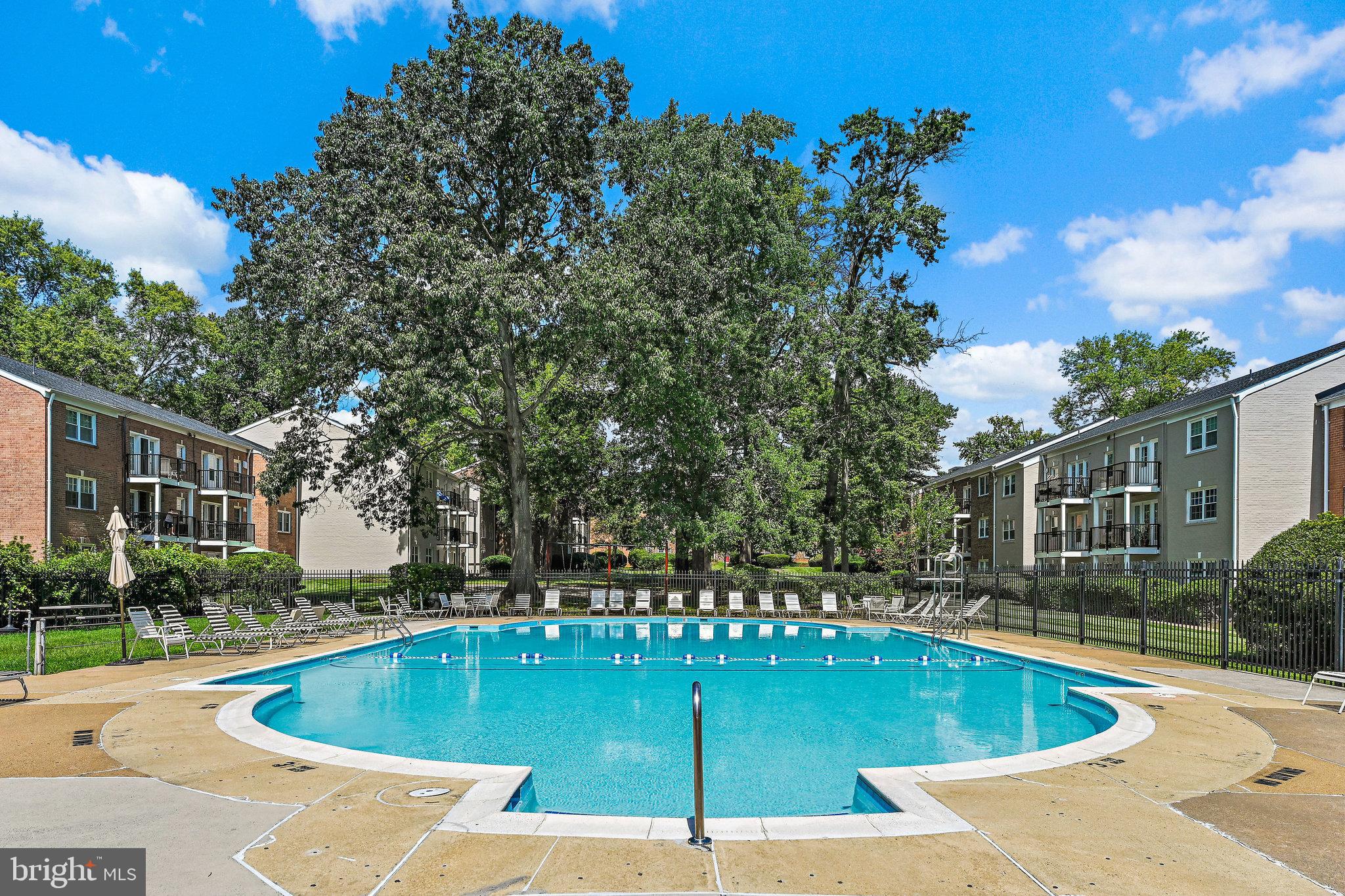 FOXCROFT COLONY CONDOS - Residential