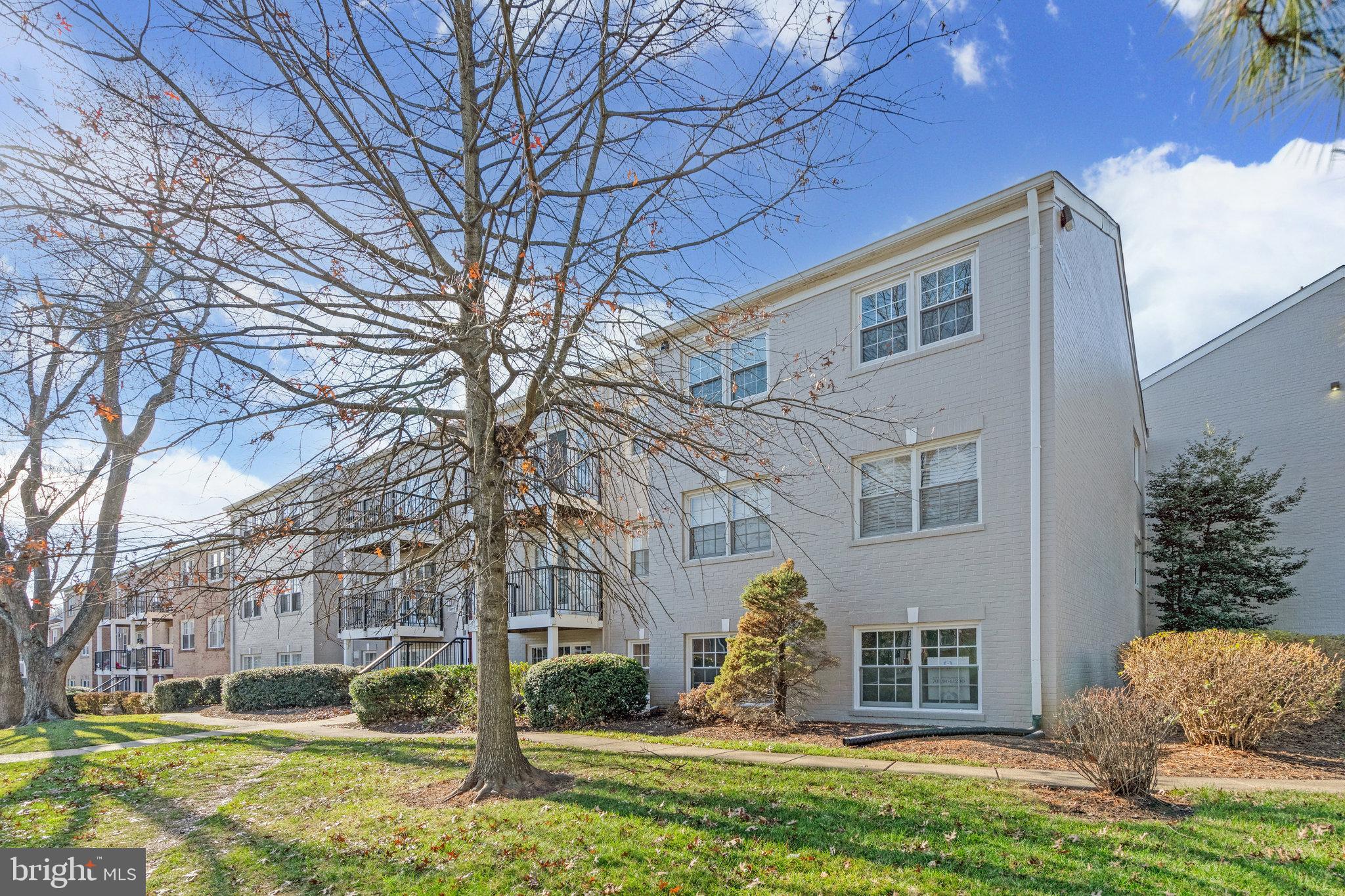 FOXCROFT COLONY CONDOS - Residential