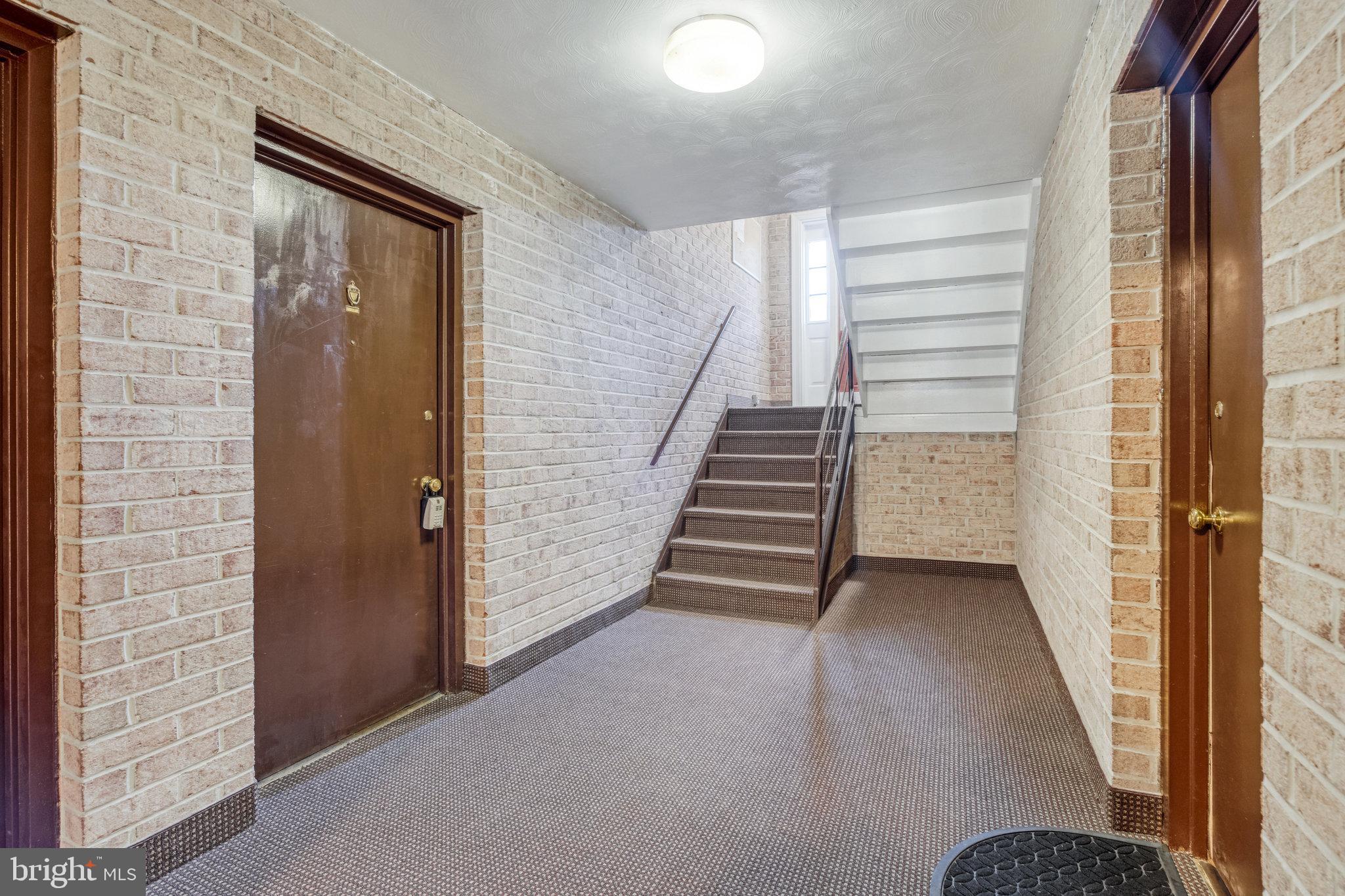 FOXCROFT COLONY CONDOS - Residential