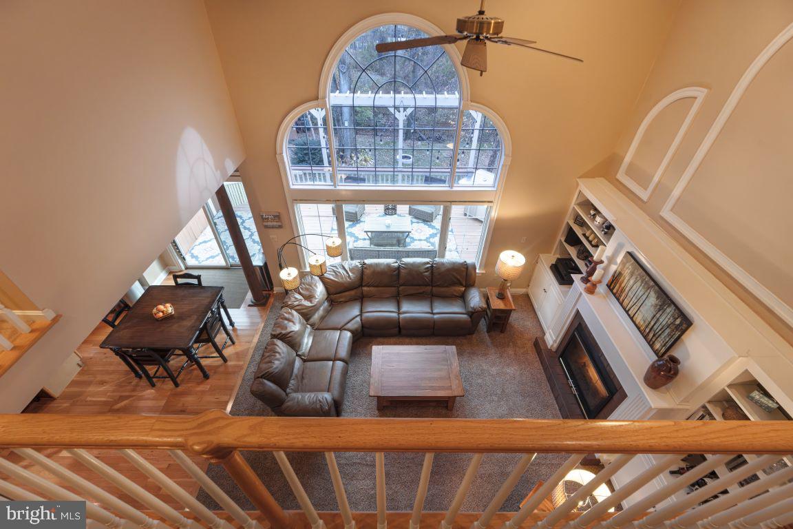 TWELVE OAKS - Residential