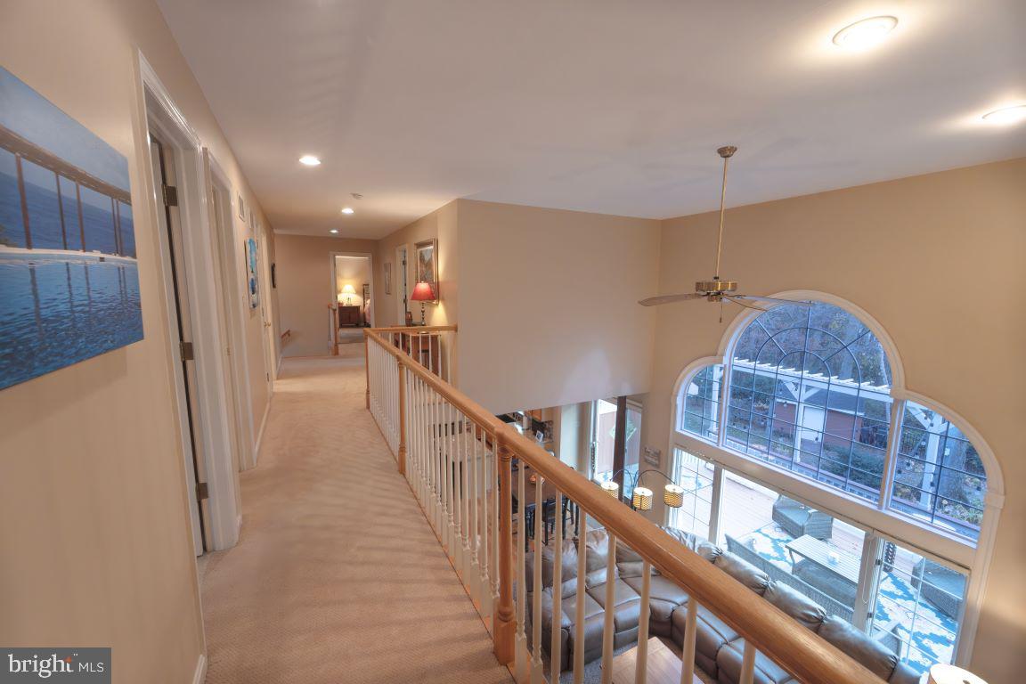 TWELVE OAKS - Residential