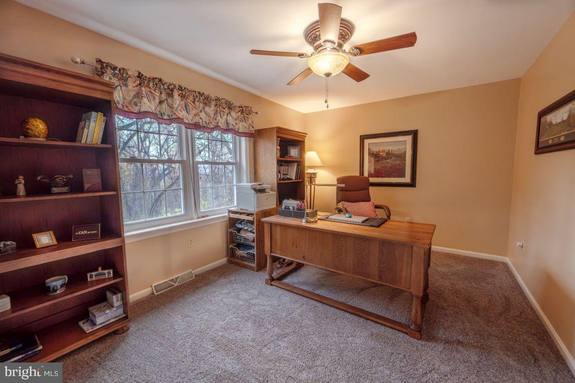 TWELVE OAKS - Residential