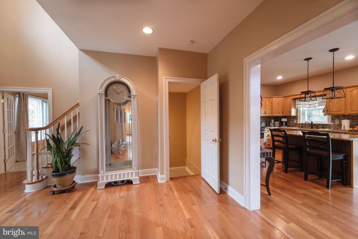 TWELVE OAKS - Residential