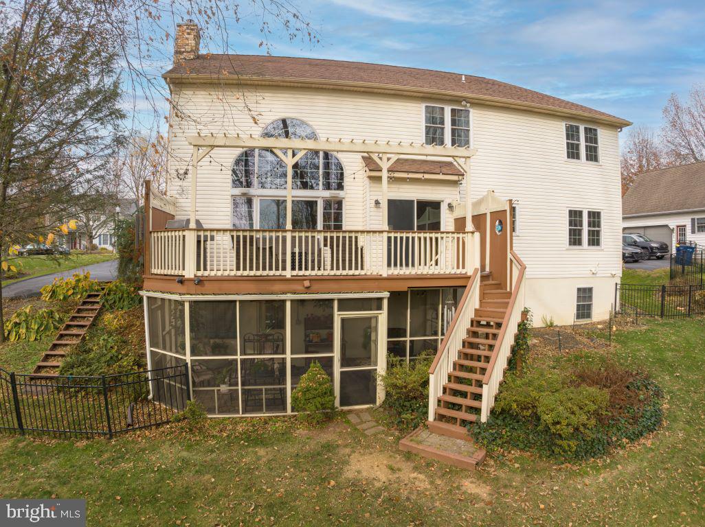 TWELVE OAKS - Residential