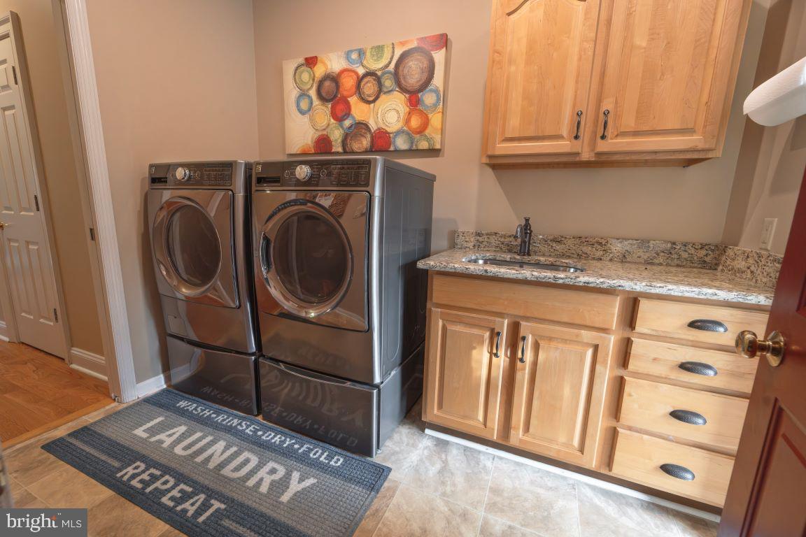 TWELVE OAKS - Residential