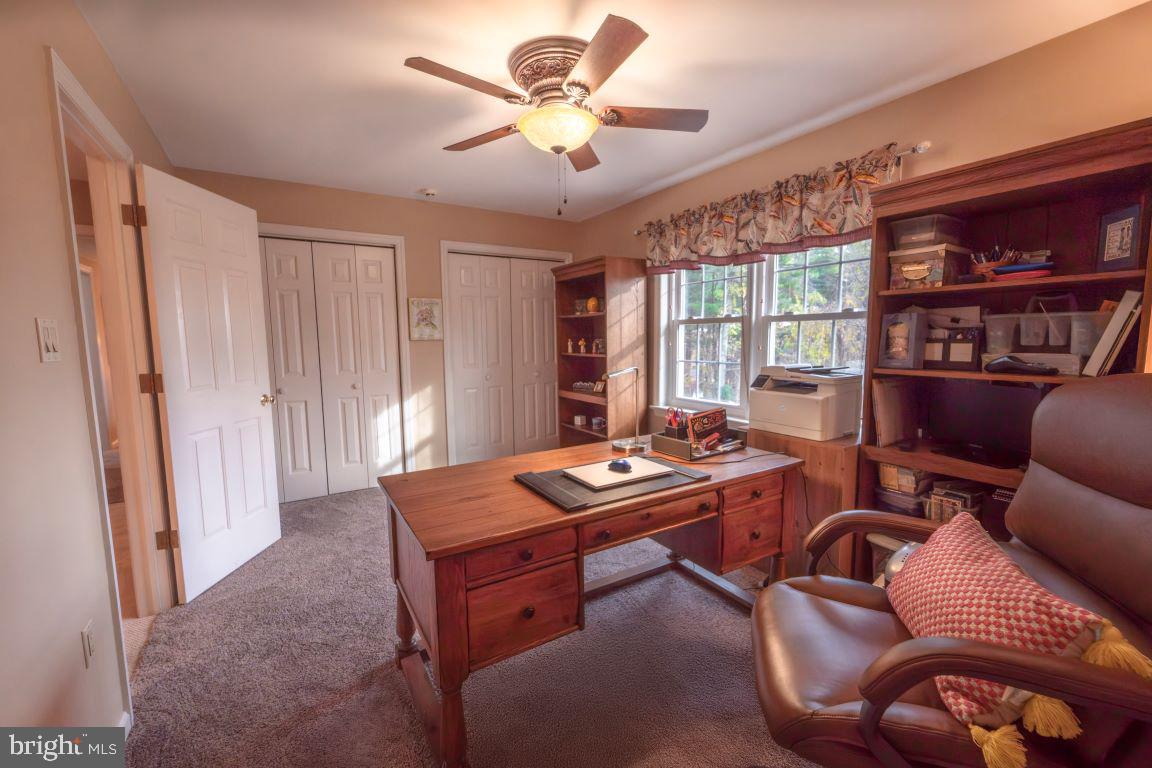 TWELVE OAKS - Residential