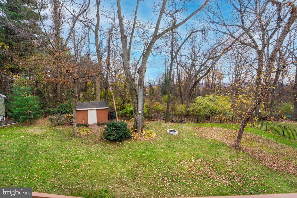 TWELVE OAKS - Residential