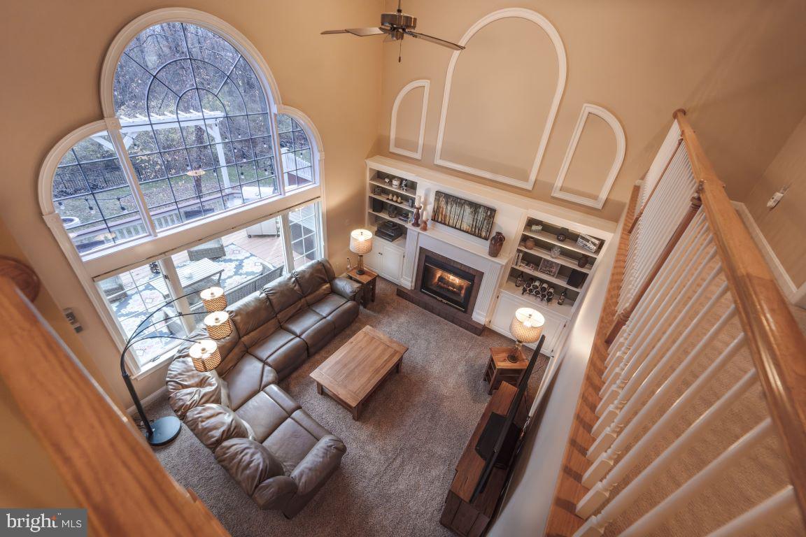 TWELVE OAKS - Residential