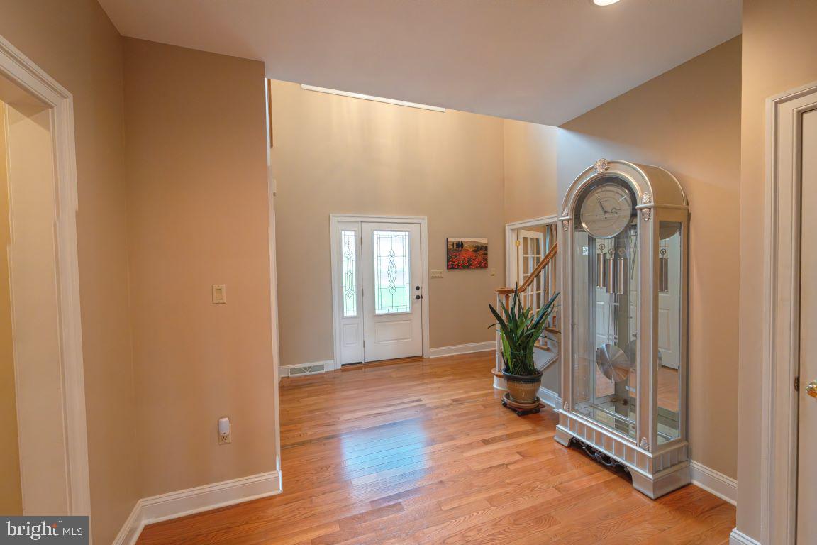 TWELVE OAKS - Residential