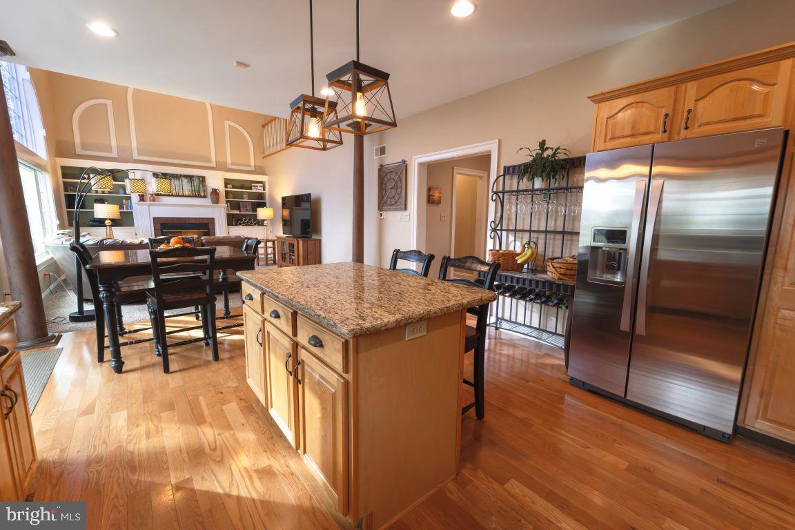 TWELVE OAKS - Residential