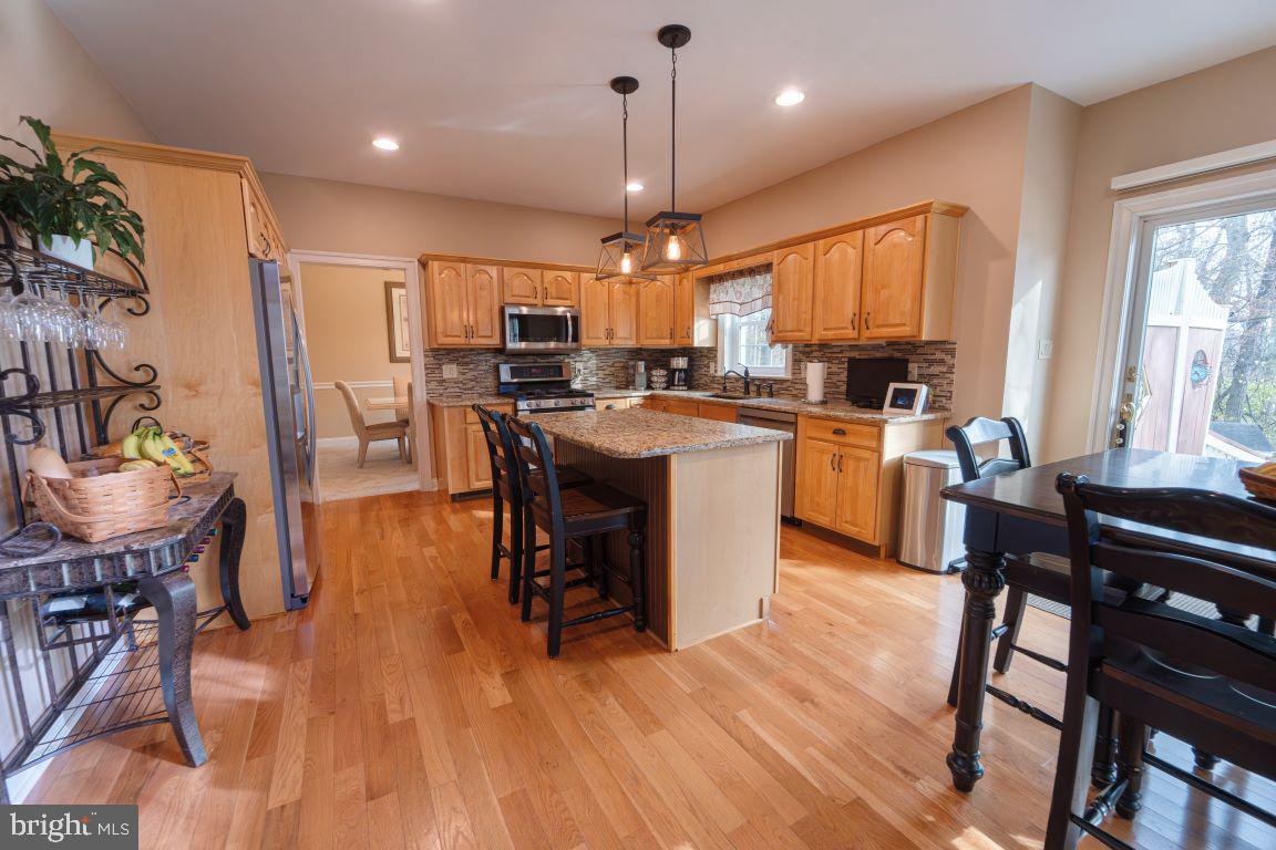 TWELVE OAKS - Residential