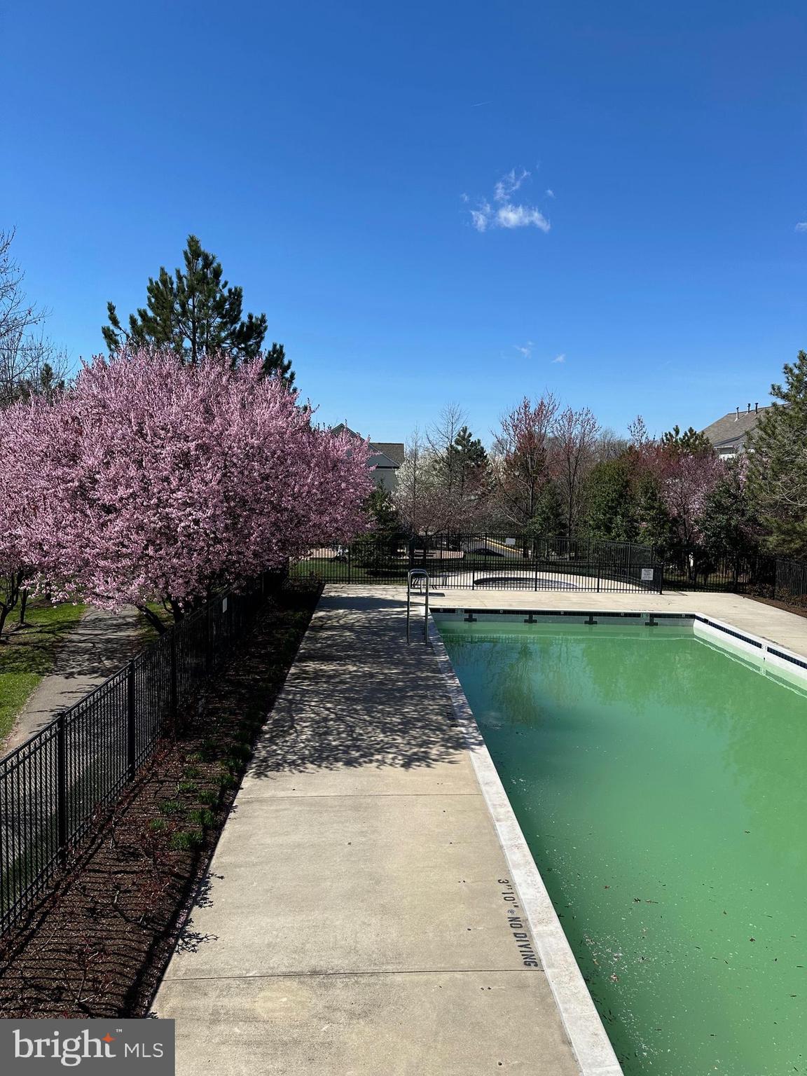 COURTS AT WESCOTT RIDGE - Residential