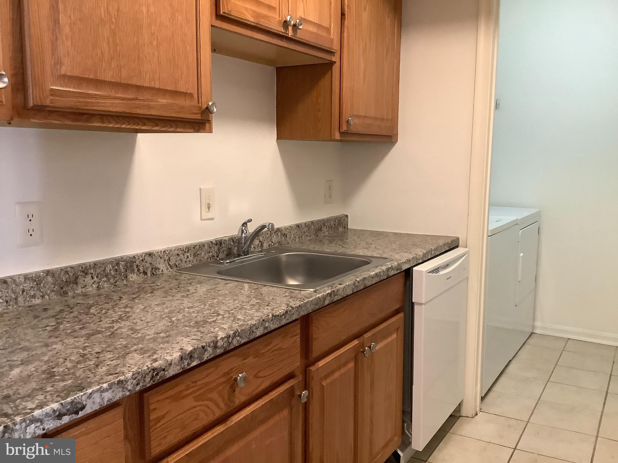 FLOWER HILL - Residential