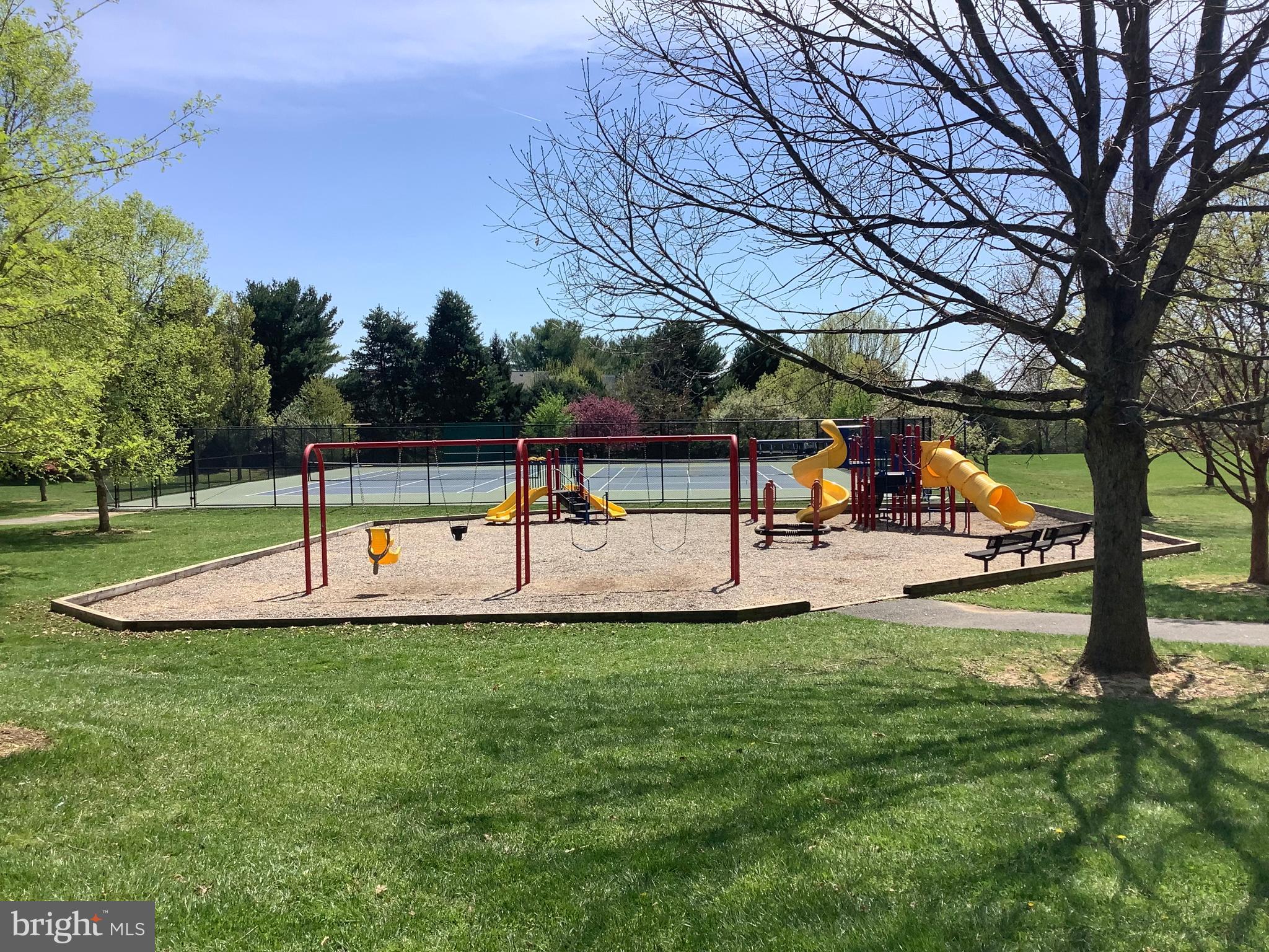 FLOWER HILL - Residential