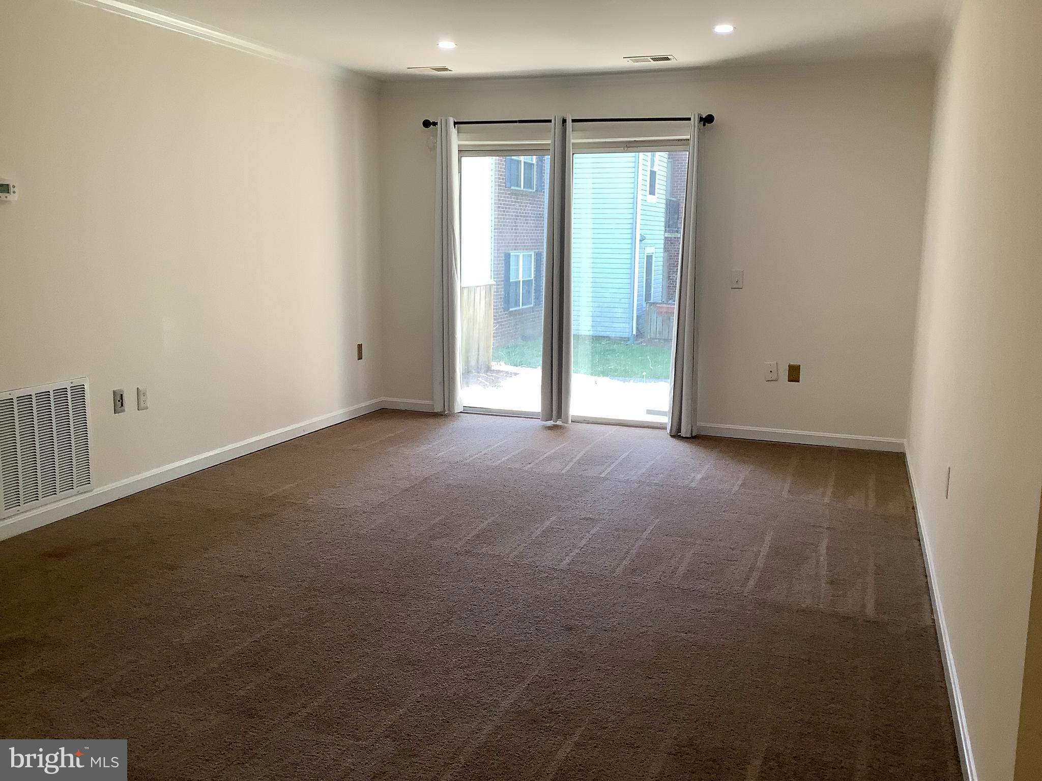 FLOWER HILL - Residential