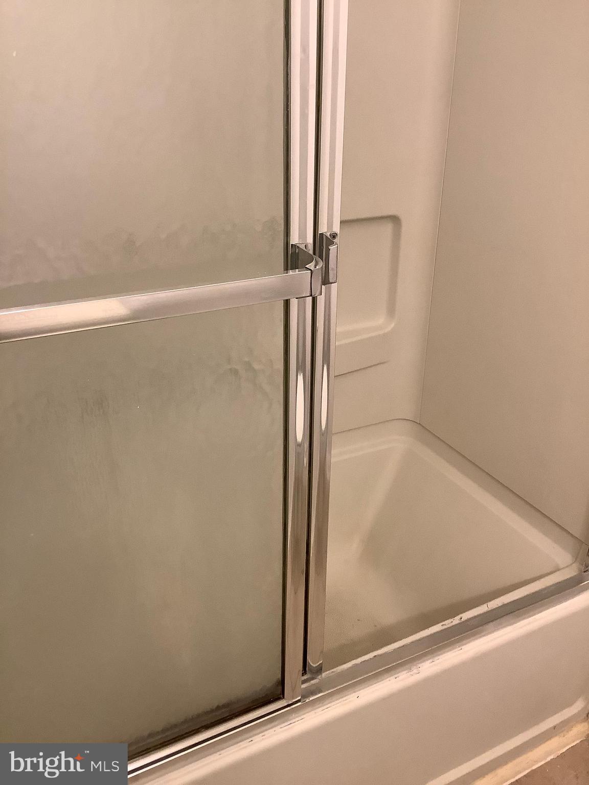 FLOWER HILL - Residential