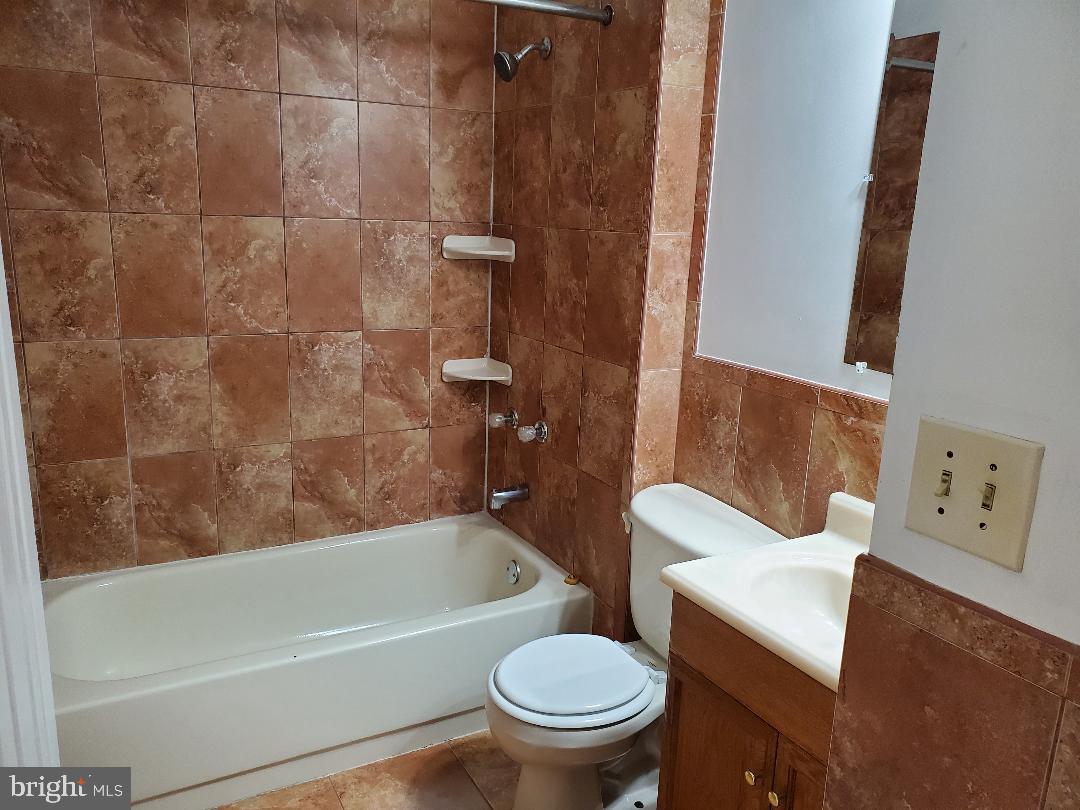 WILLOW HILLS- RESUB PARC - Residential Lease