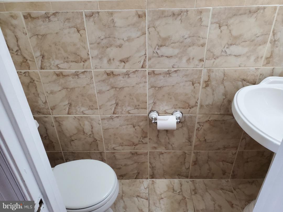 WILLOW HILLS- RESUB PARC - Residential Lease