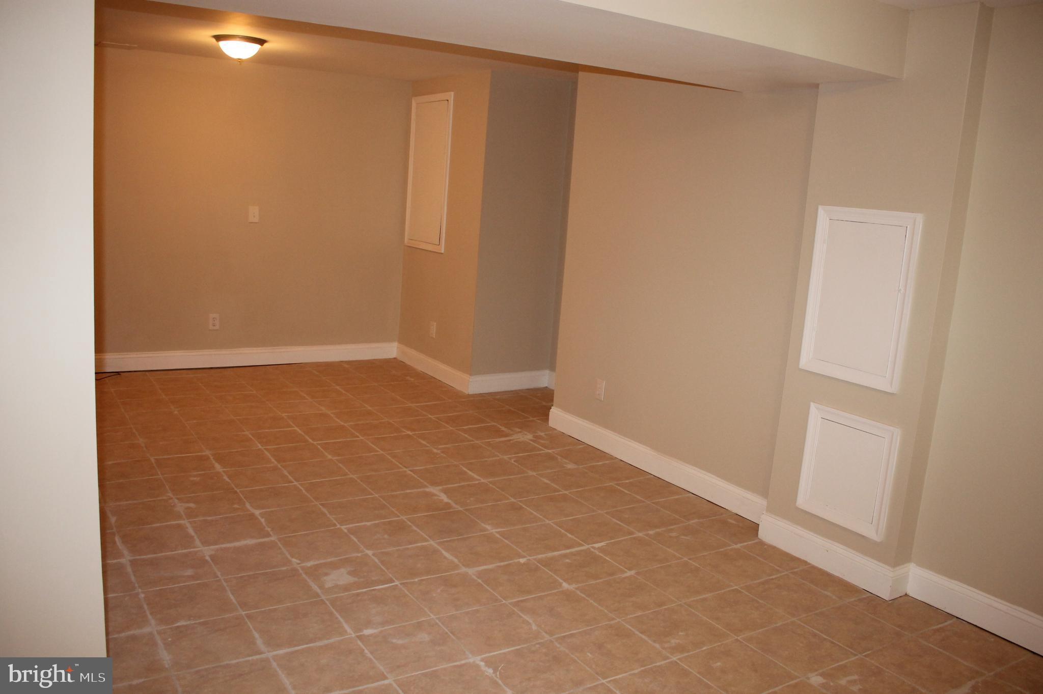 WILLOW HILLS- RESUB PARC - Residential Lease