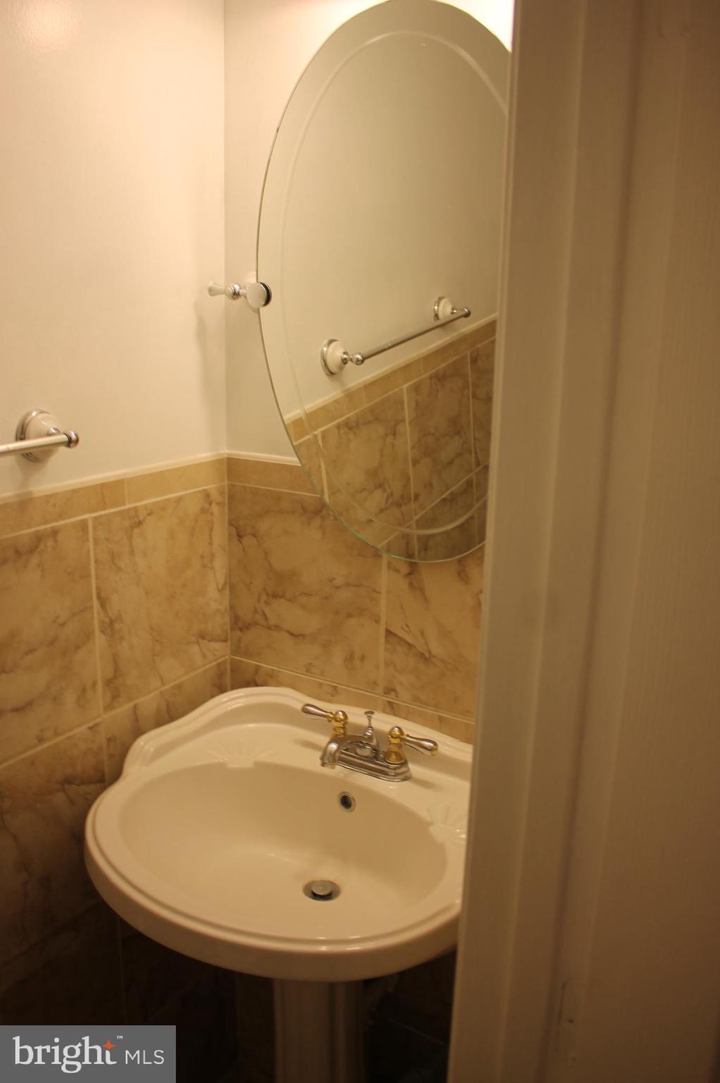 WILLOW HILLS- RESUB PARC - Residential Lease