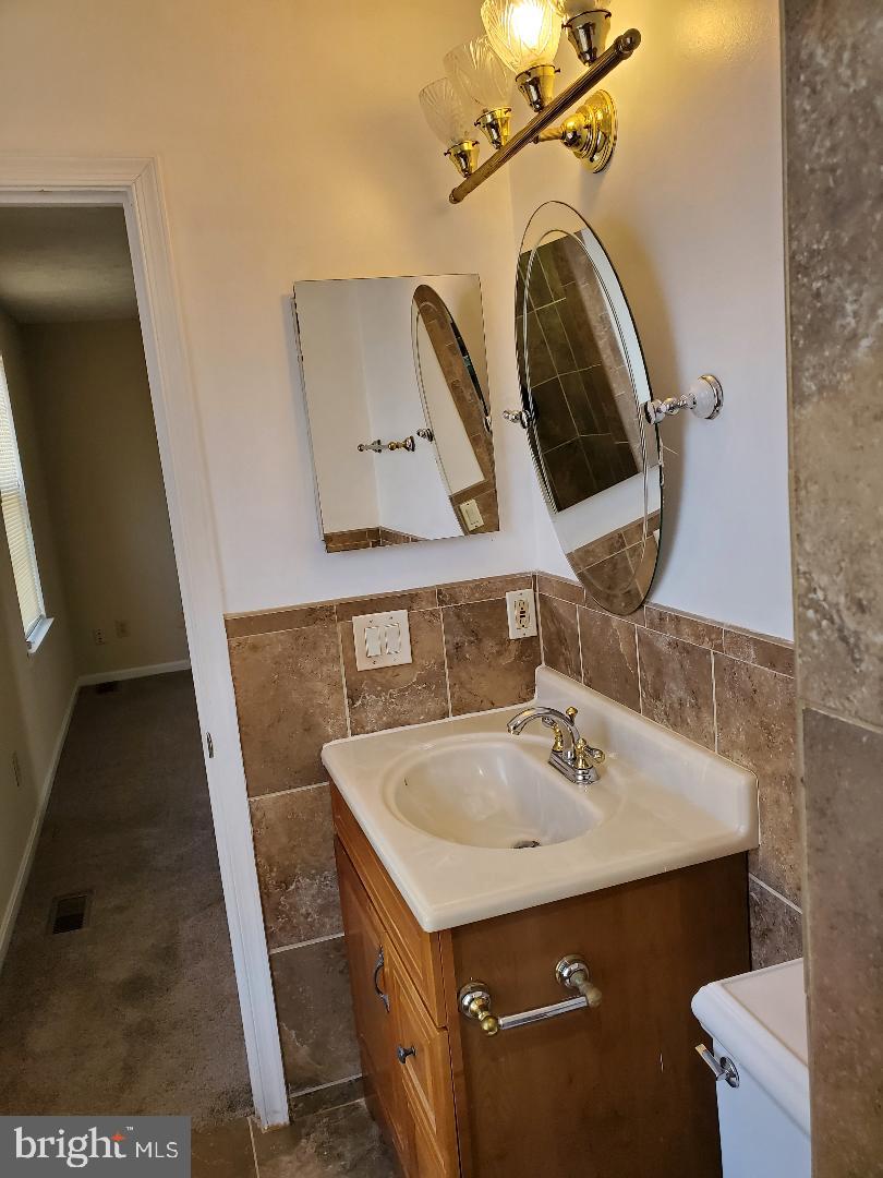 WILLOW HILLS- RESUB PARC - Residential Lease