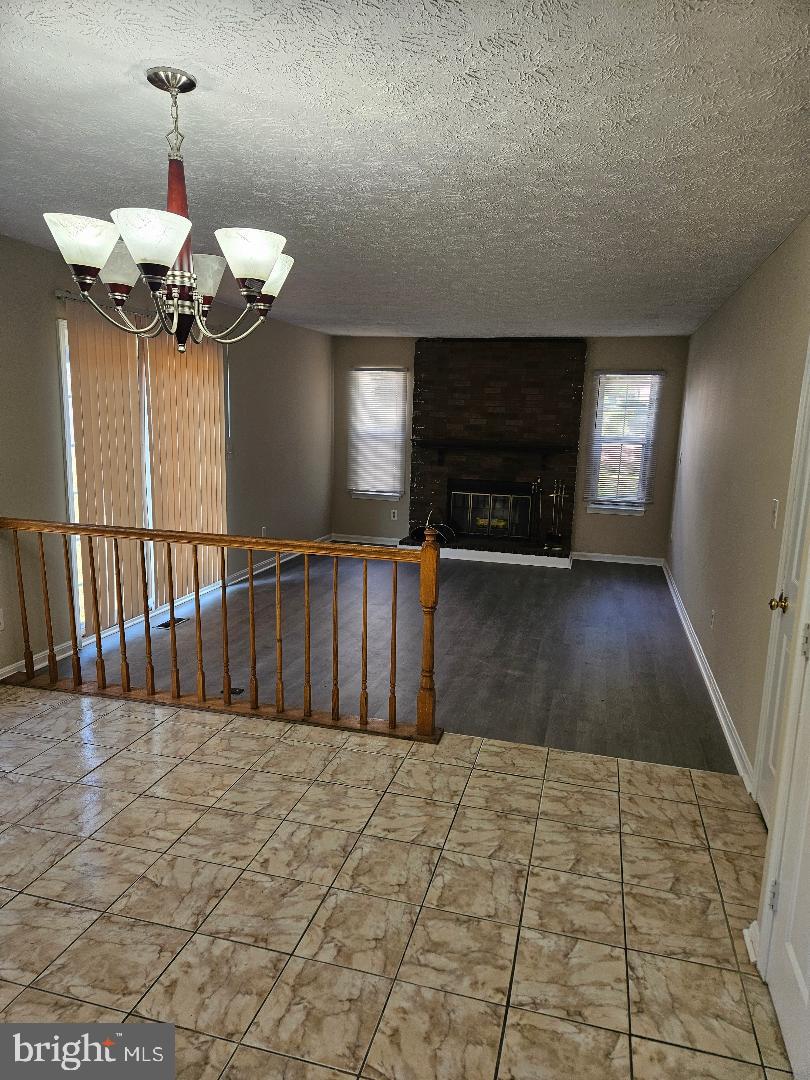 WILLOW HILLS- RESUB PARC - Residential Lease