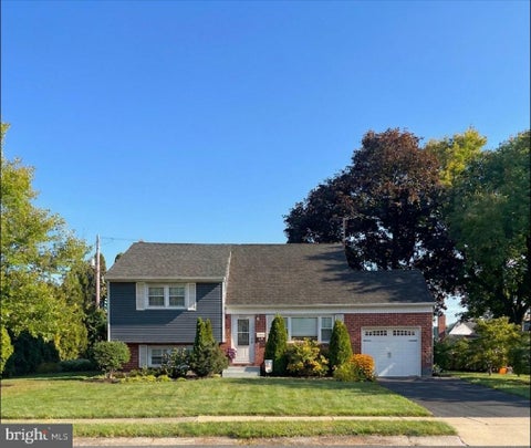 Homes For Sale - 2614 Tennyson Avenue<br/> READING, PA 19608
