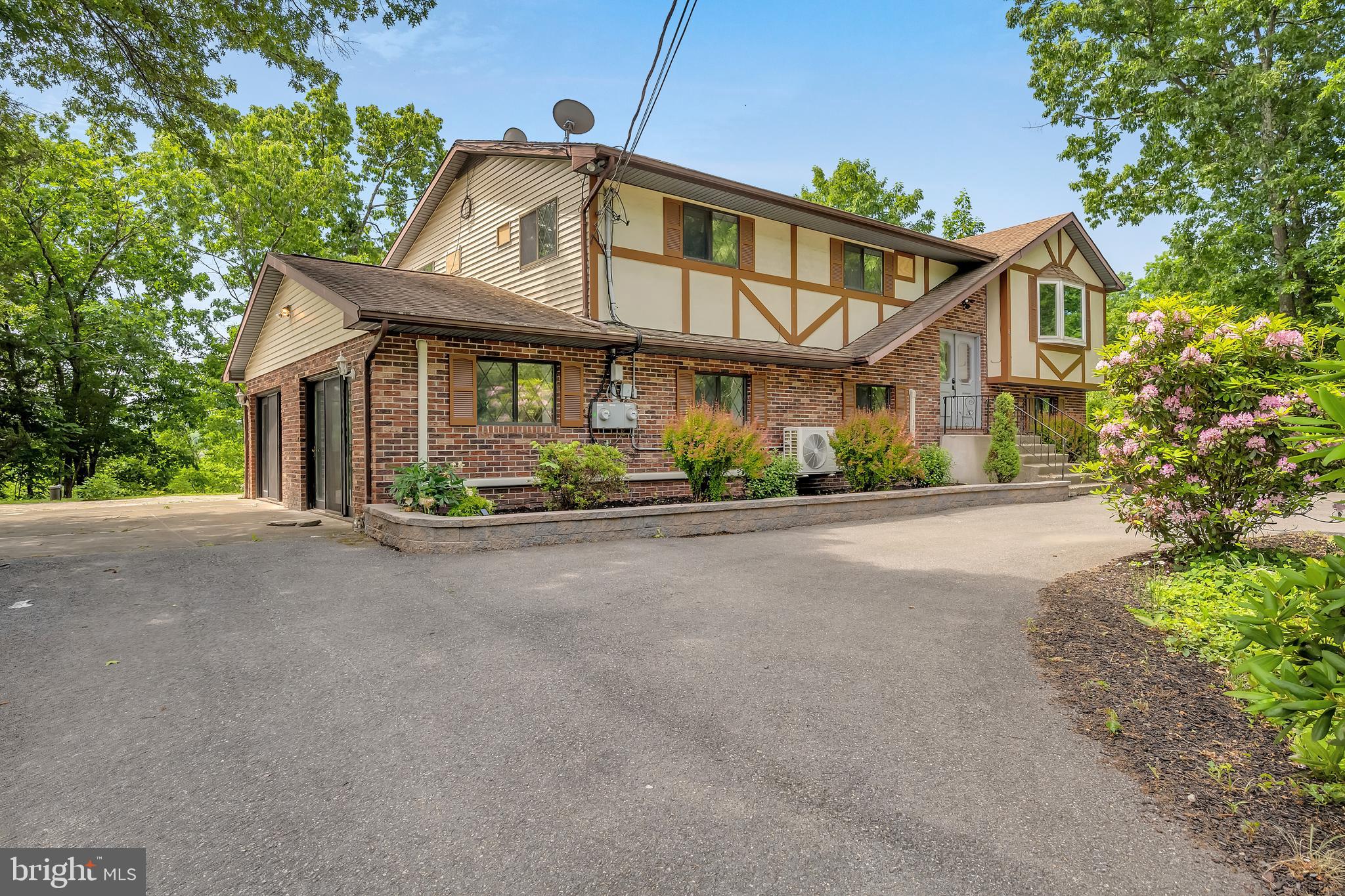 86 LOWER LAKEVIEW DRIVE