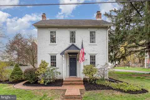 Photo of 217 Market Street, BAINBRIDGE, PA 17502 (MLS # PALA2067772)
