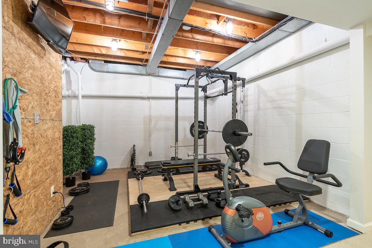 JUSTEMENT WOODS - Residential