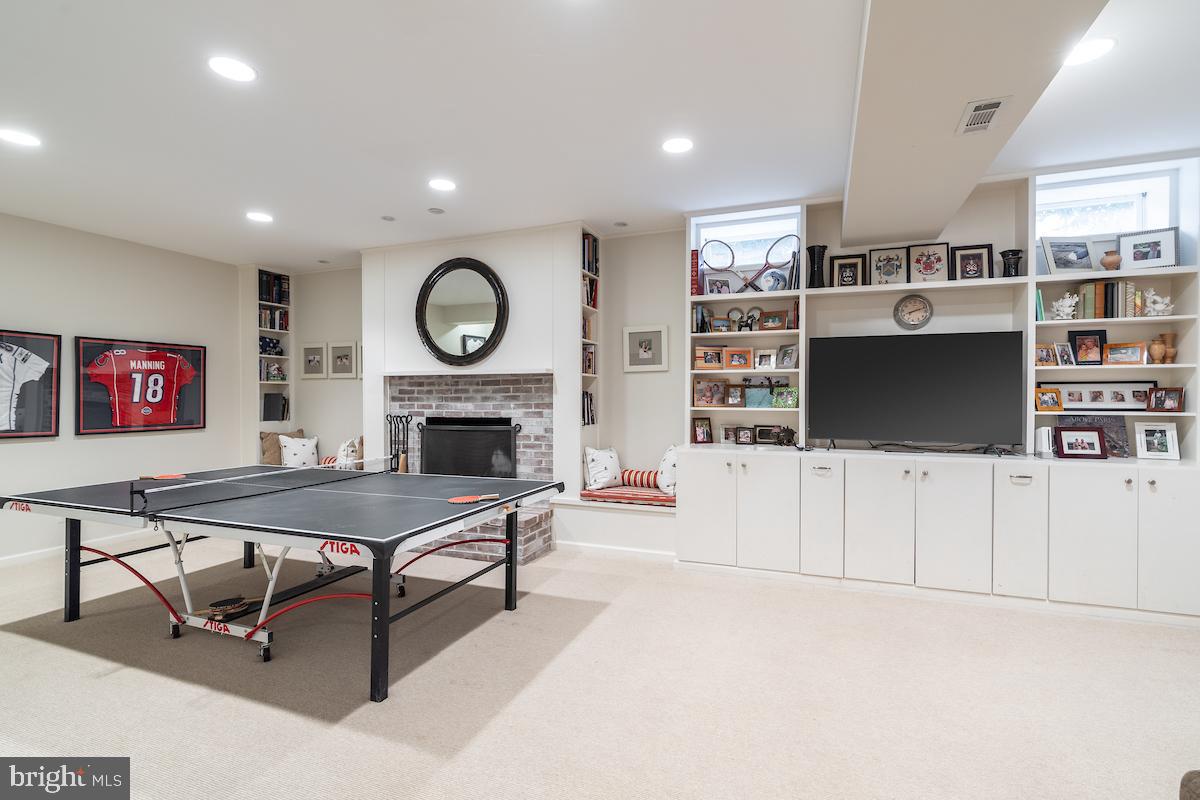 JUSTEMENT WOODS - Residential