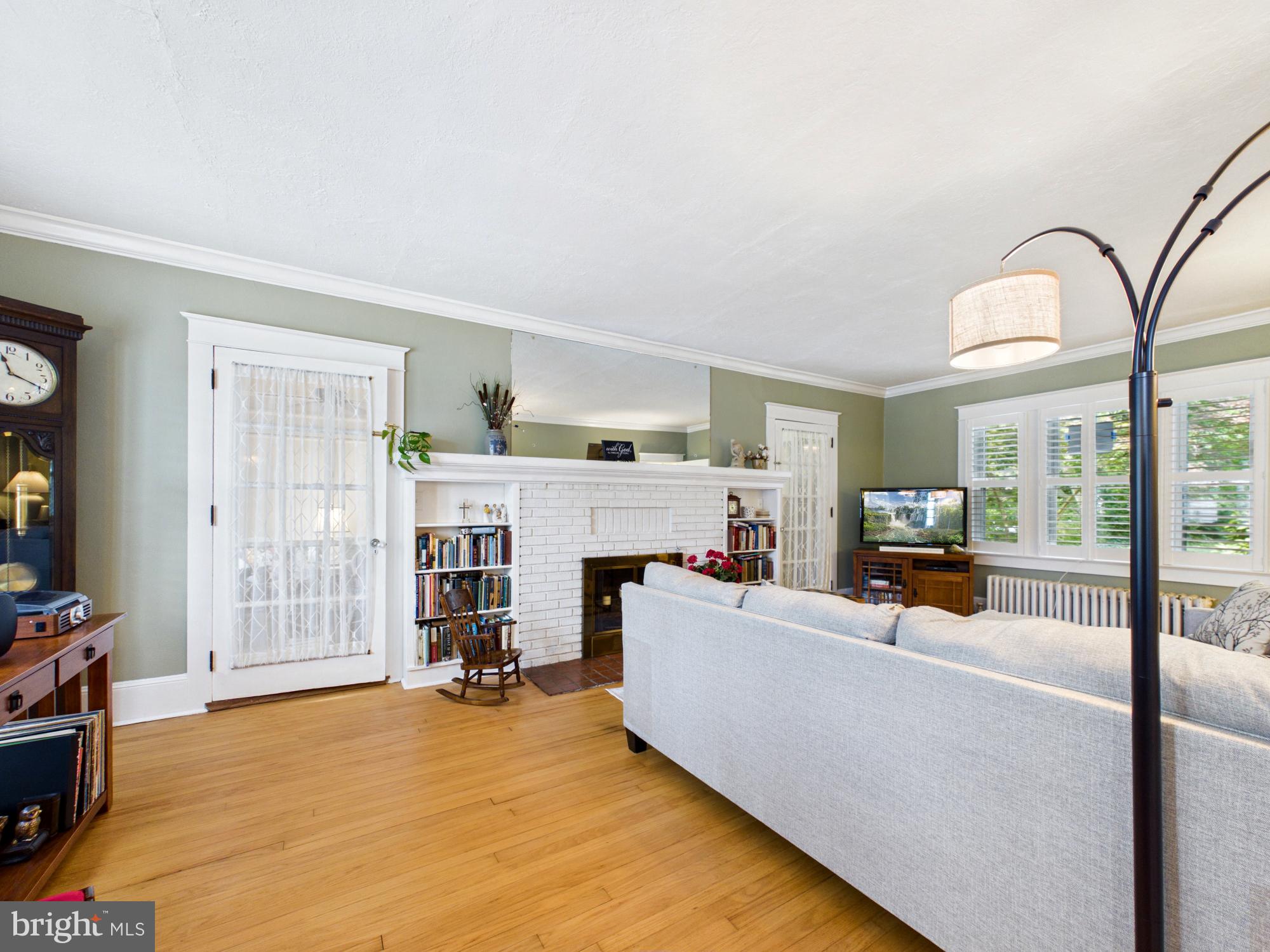 414 W MARKET STREET