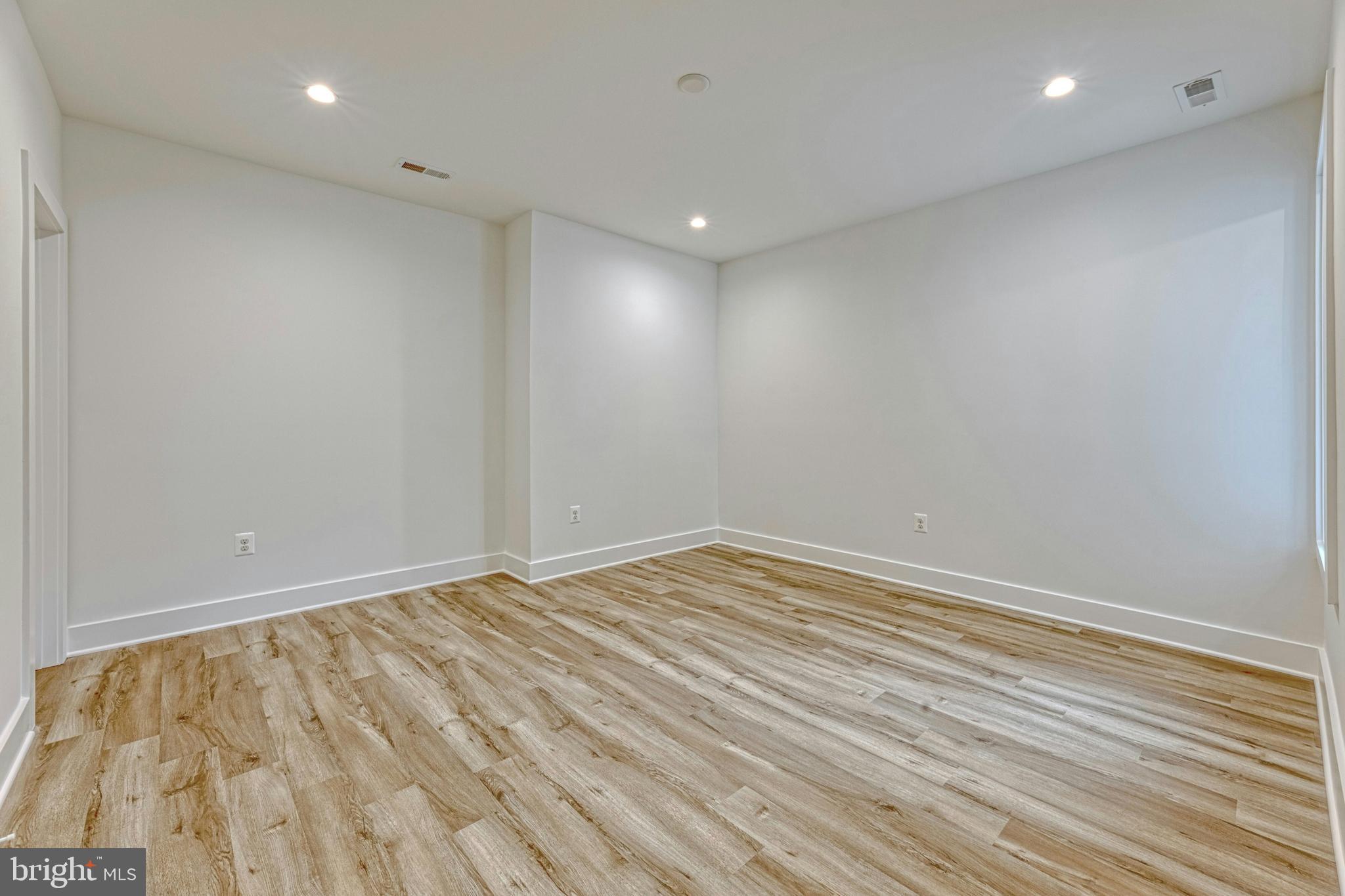 SYCAMORE GARDENS - Residential