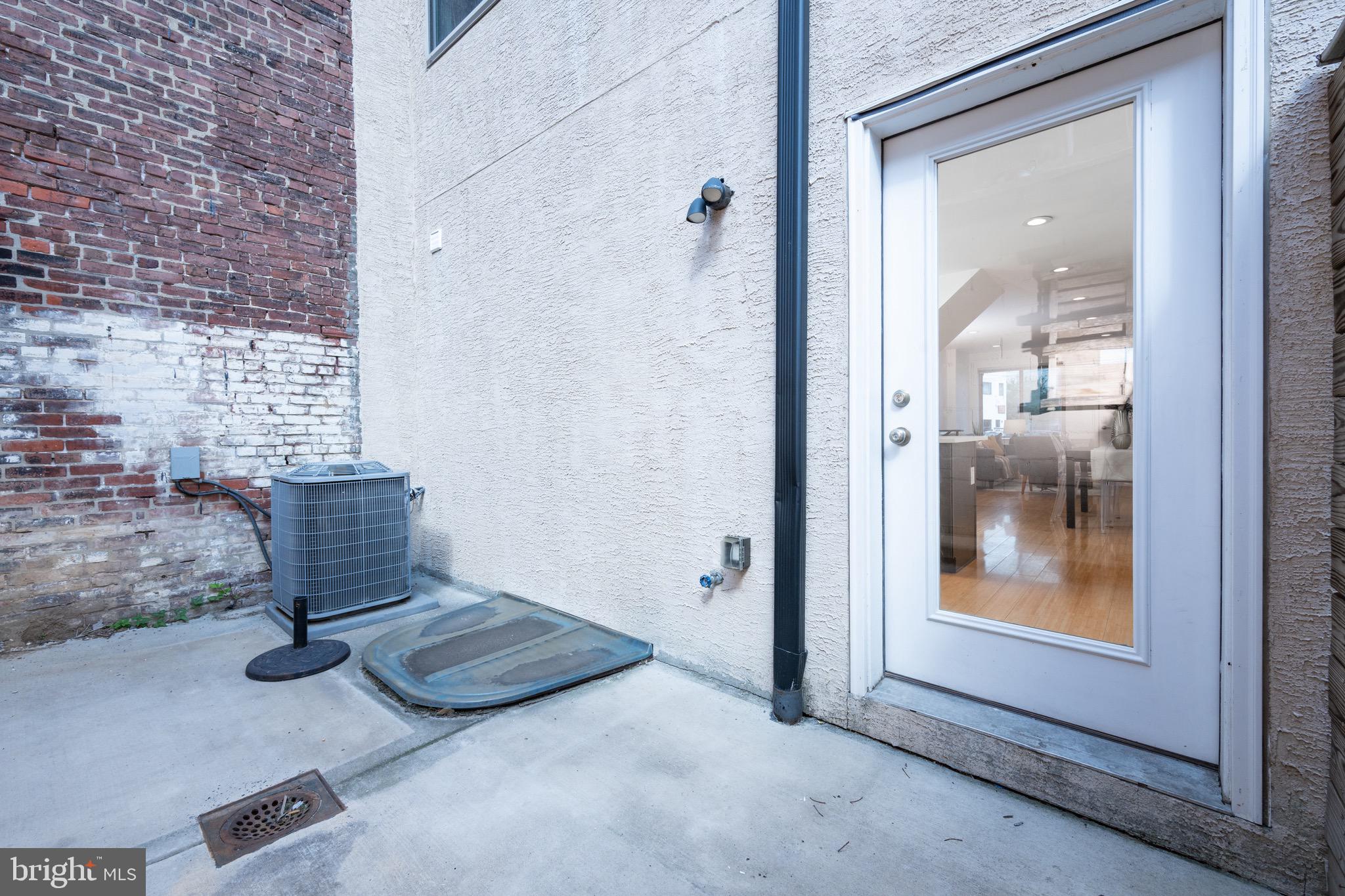 FISHTOWN - Residential Lease