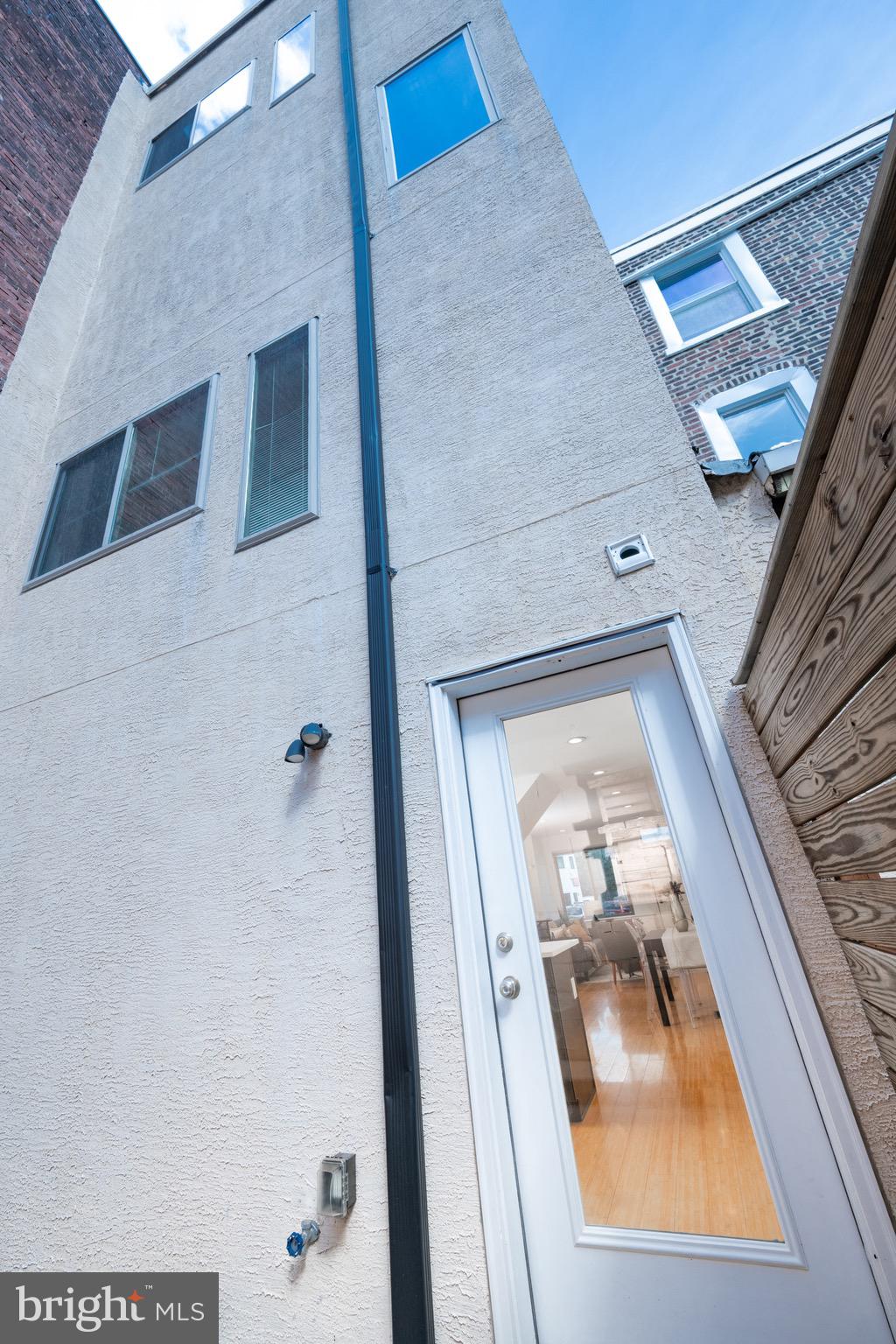 FISHTOWN - Residential Lease