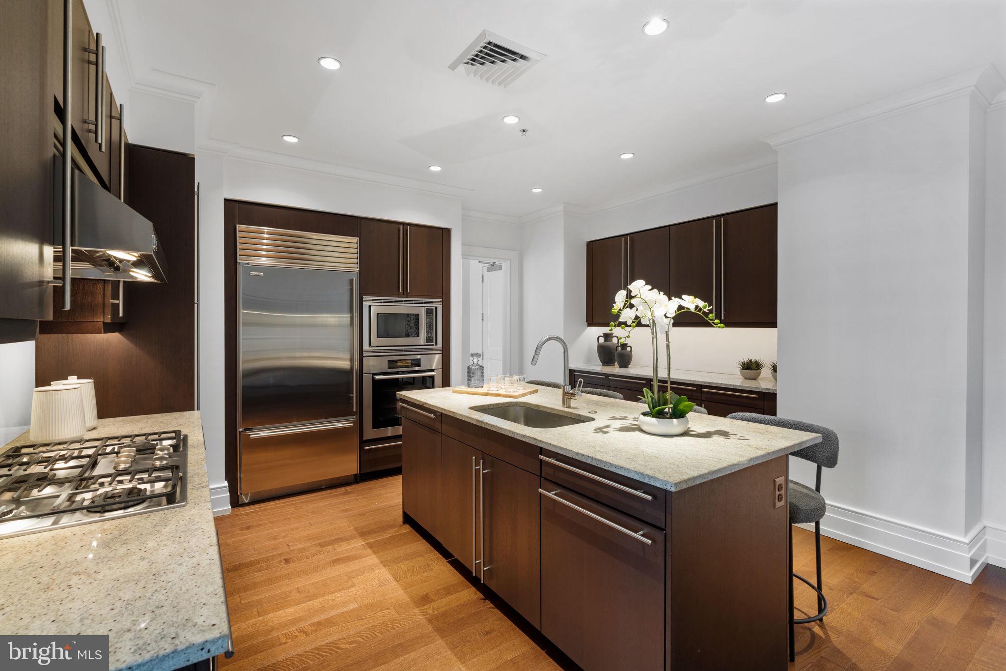 RITTENHOUSE SQUARE - Residential