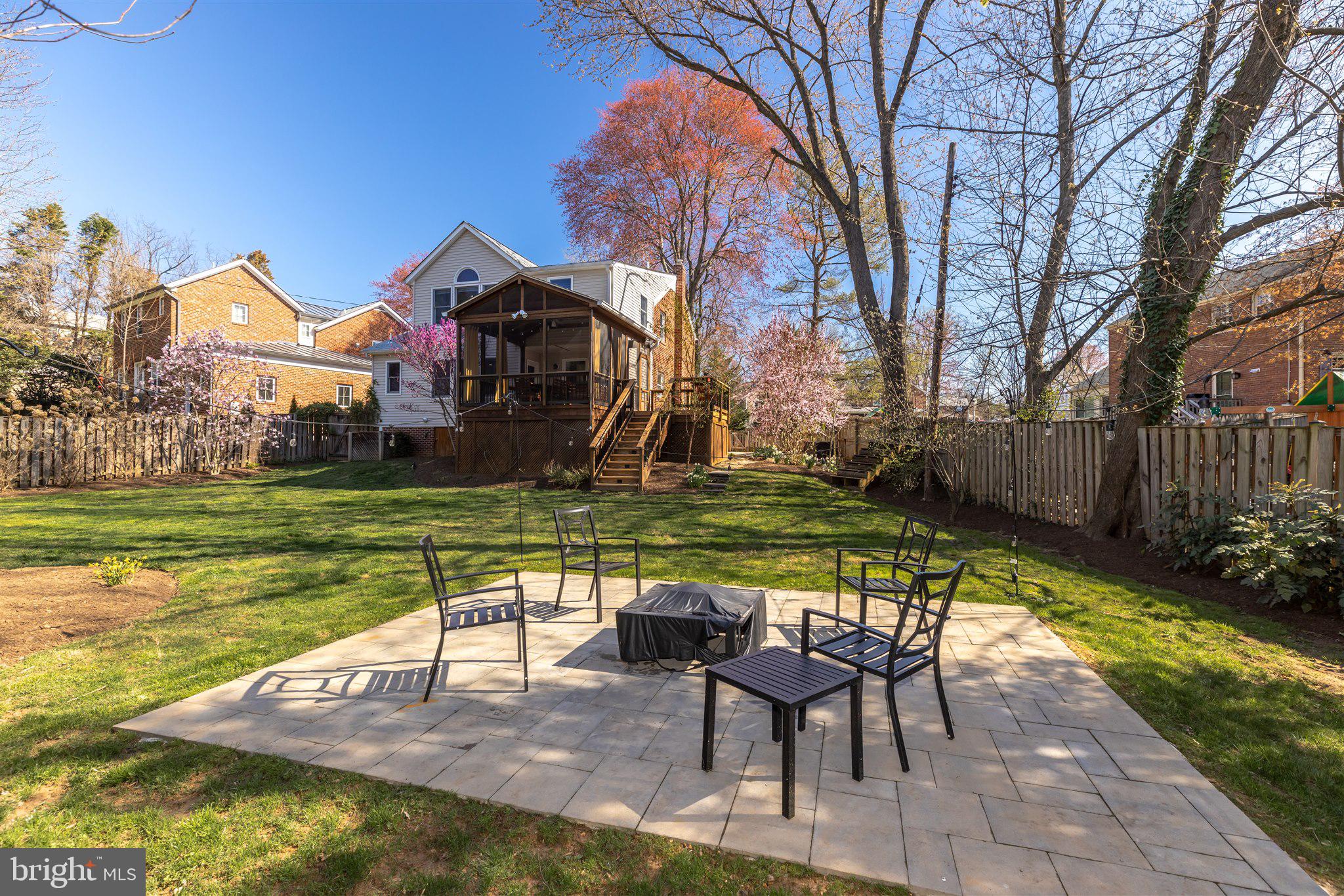 TARA - LEEWAY HEIGHTS - Residential