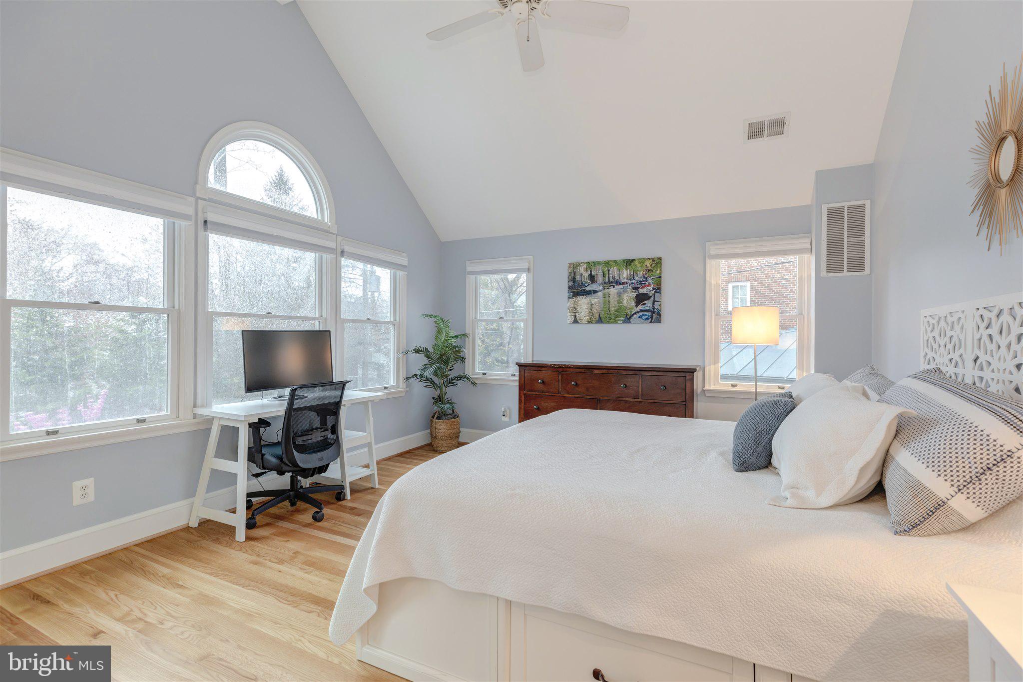 TARA - LEEWAY HEIGHTS - Residential