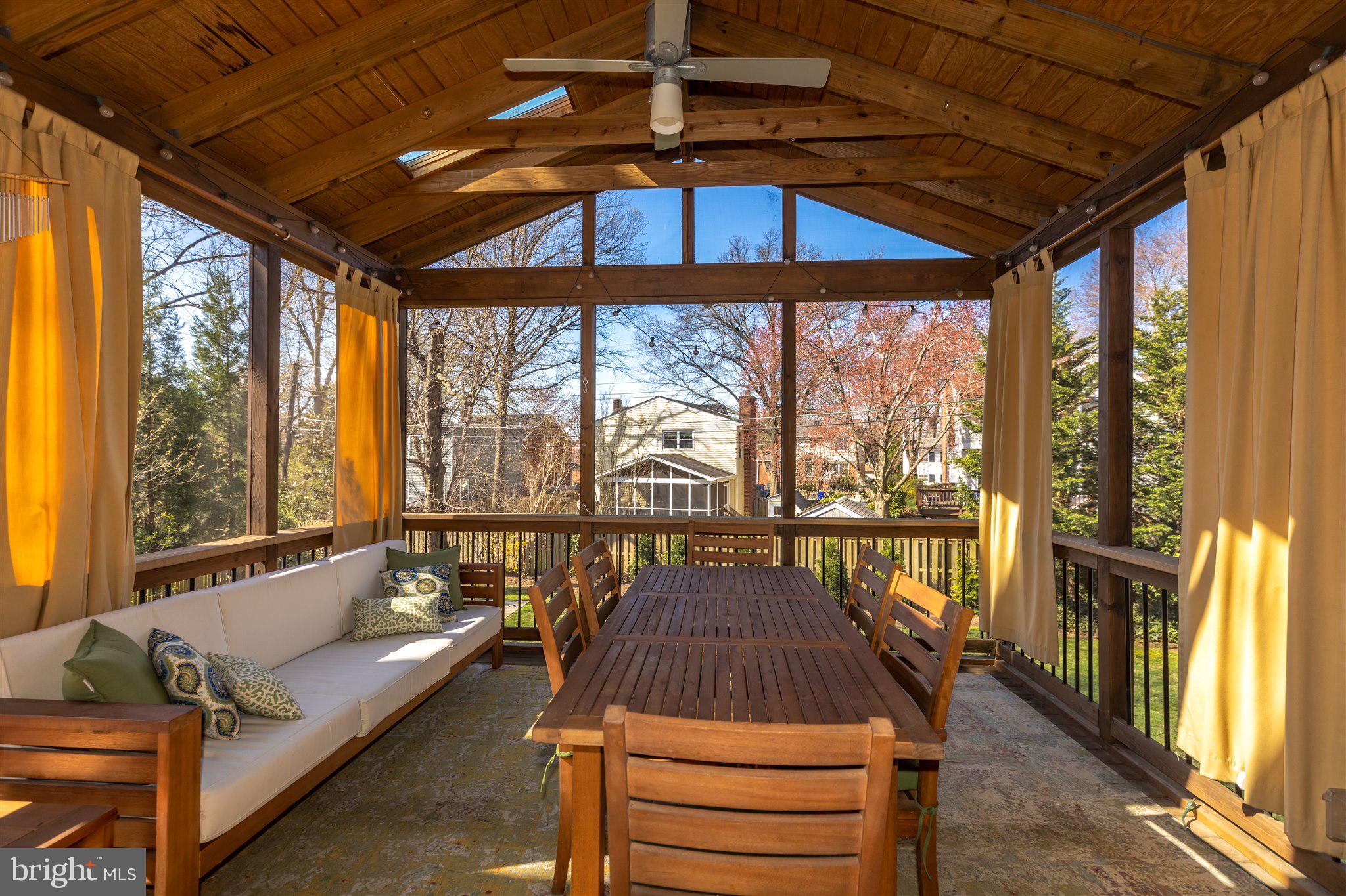 TARA - LEEWAY HEIGHTS - Residential