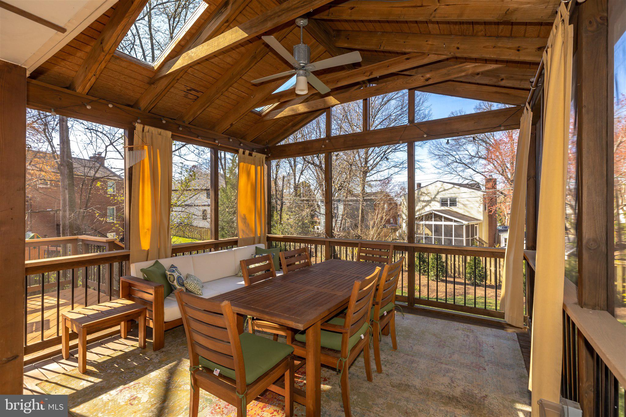 TARA - LEEWAY HEIGHTS - Residential