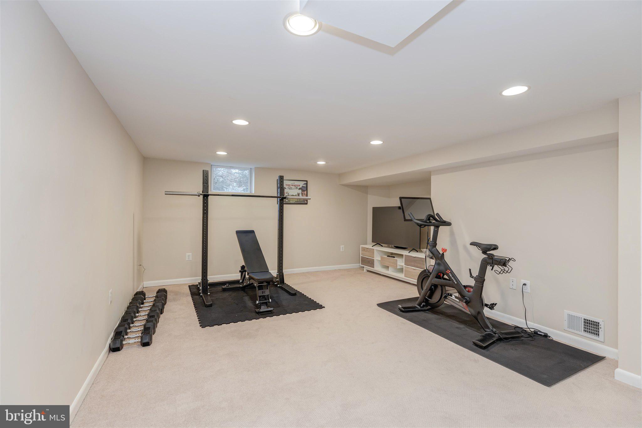 TARA - LEEWAY HEIGHTS - Residential