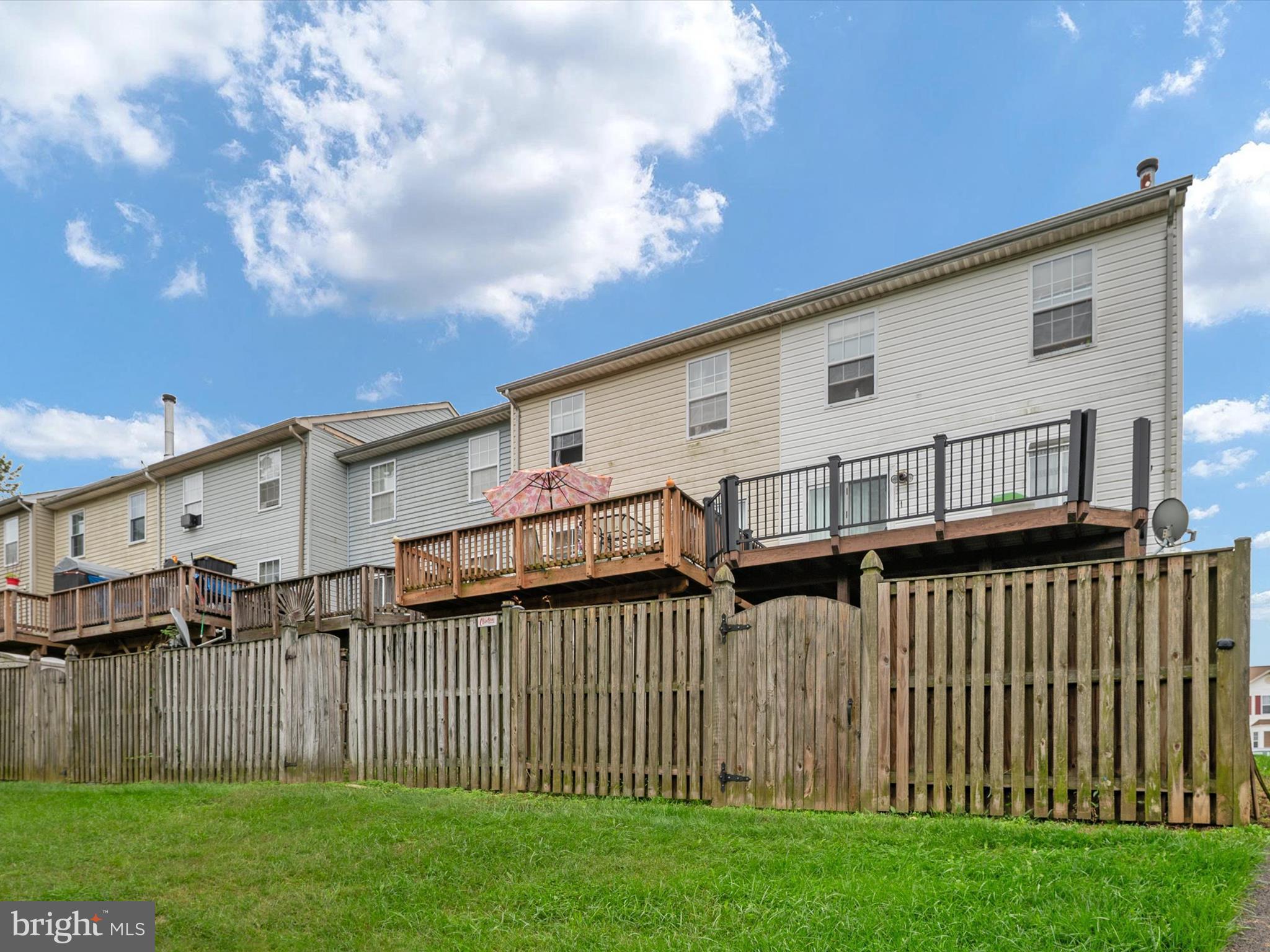 REGENCY TOWNS - Residential