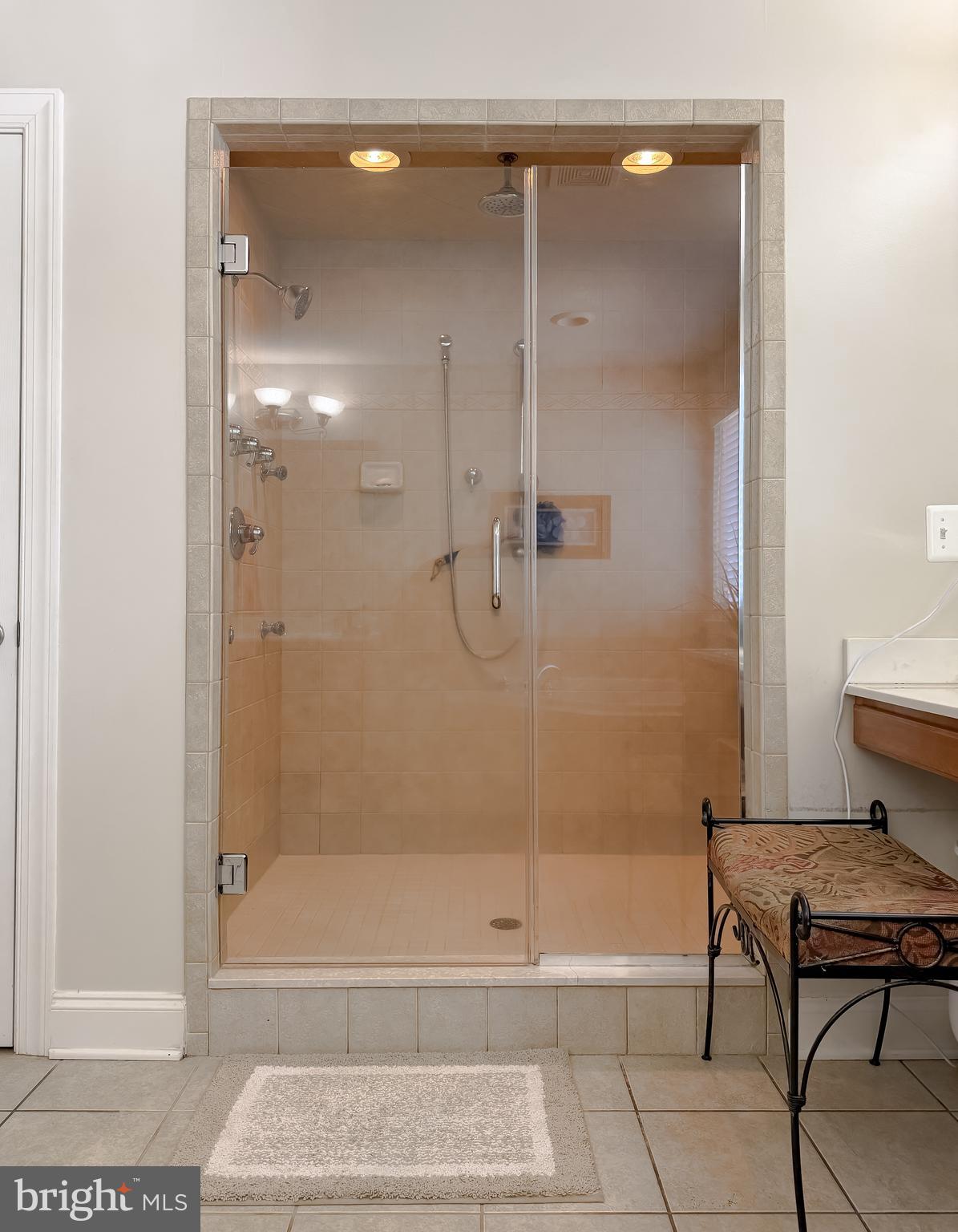 LEONARDS GRANT - Residential