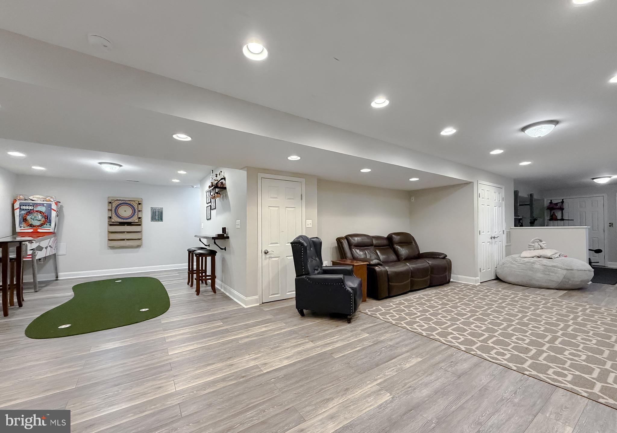 LEONARDS GRANT - Residential