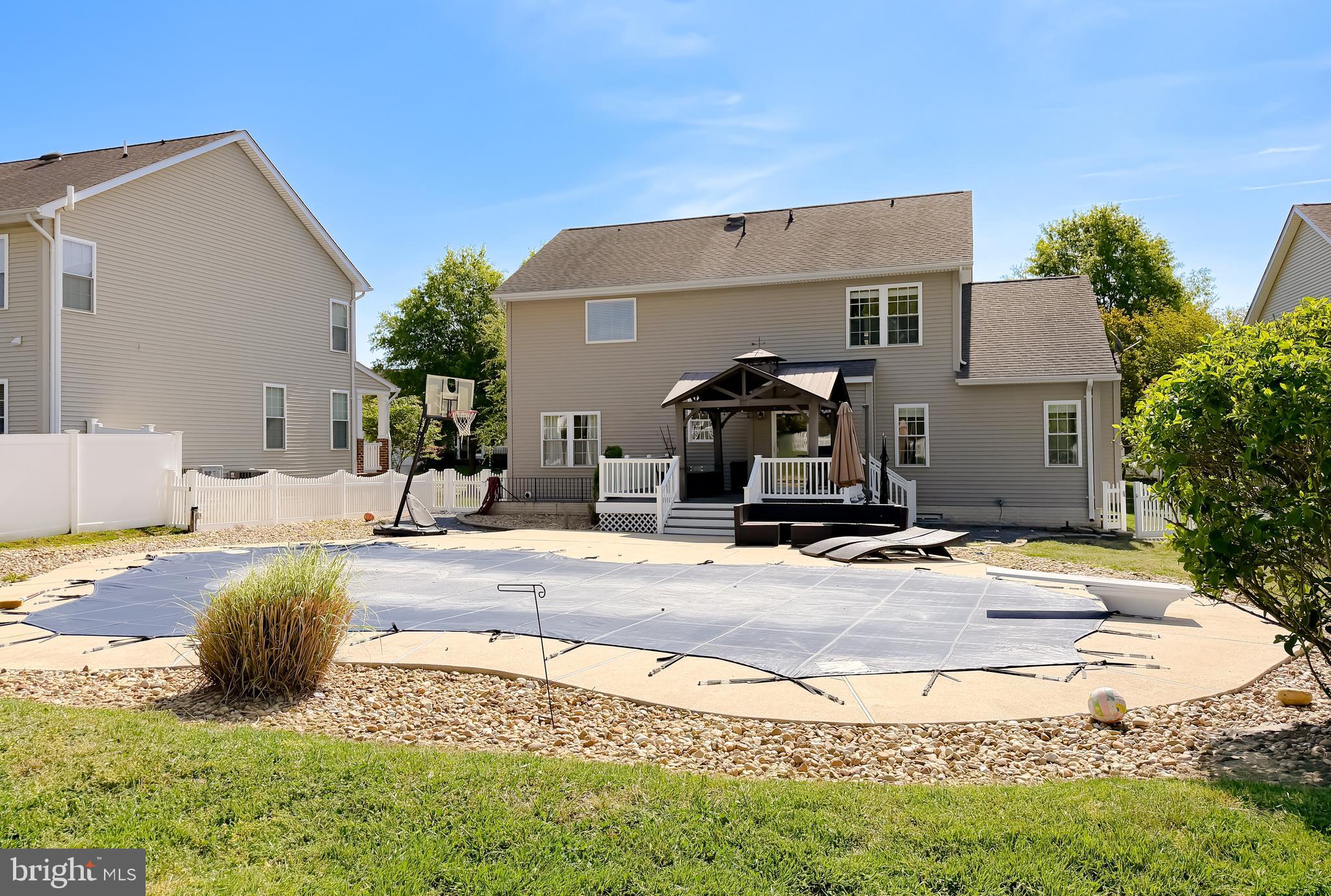 LEONARDS GRANT - Residential