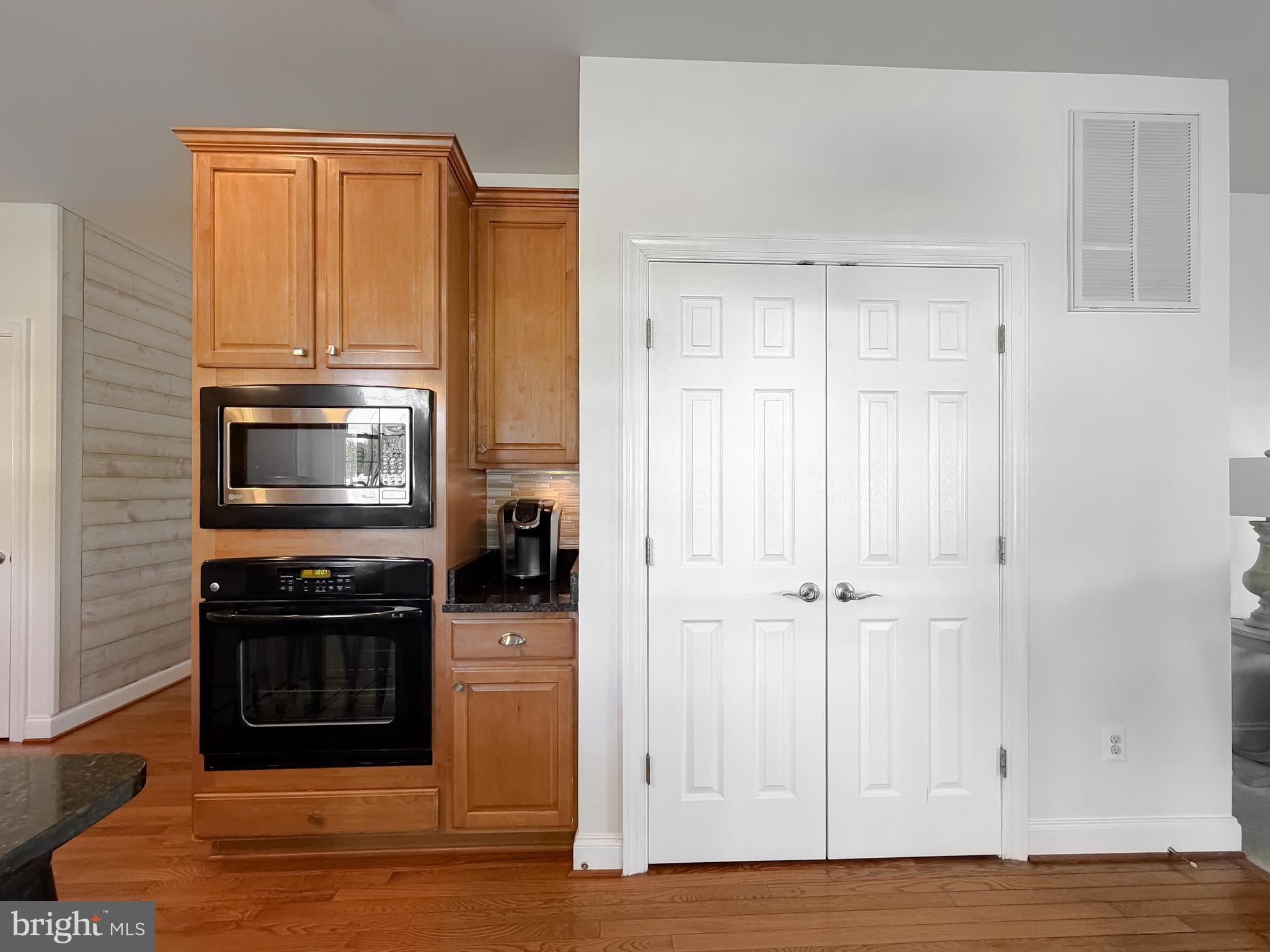 LEONARDS GRANT - Residential